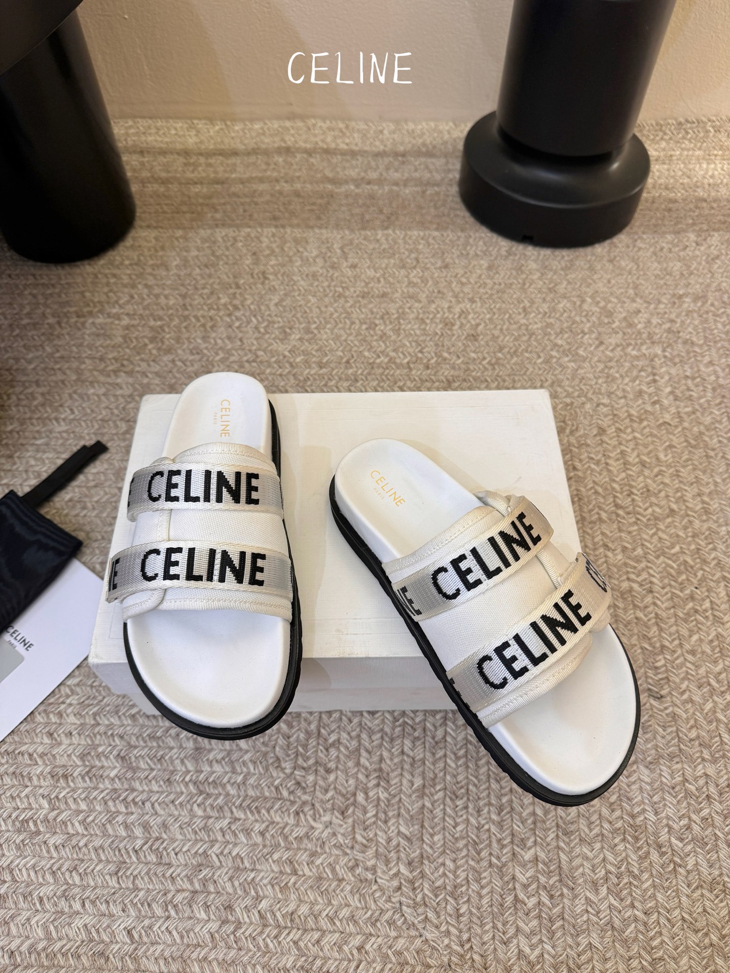 【CELINE·思琳】赛琳TIPPI系列升级款代工级别春夏新品法国凯旋门复古罗马凉鞋拖鞋，平底穆勒鞋宽大