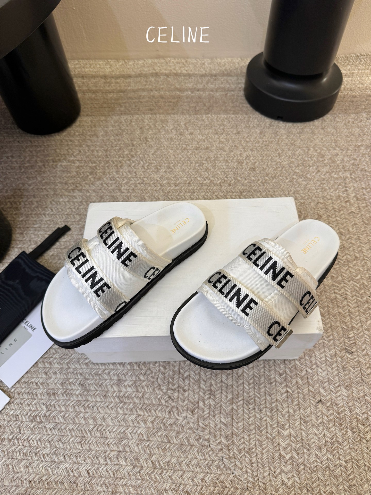 【CELINE·思琳】赛琳TIPPI系列升级款代工级别春夏新品法国凯旋门复古罗马凉鞋拖鞋，平底穆勒鞋宽大