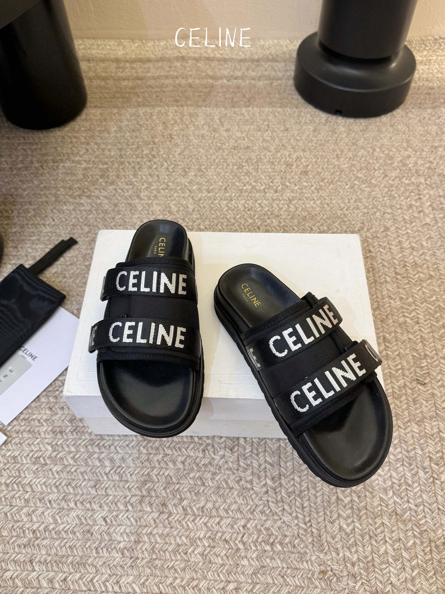 【CELINE·思琳】赛琳TIPPI系列升级款代工级别春夏新品法国凯旋门复古罗马凉鞋拖鞋，平底穆勒鞋宽大