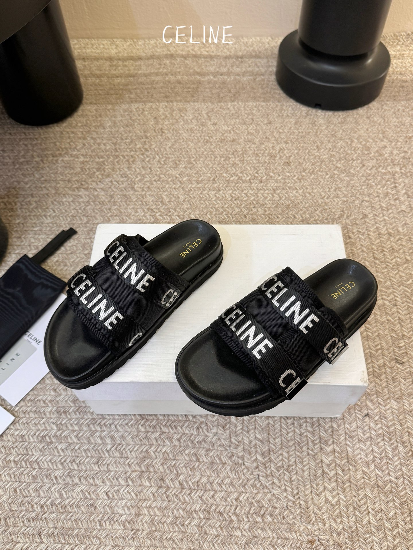 【CELINE·思琳】赛琳TIPPI系列升级款代工级别春夏新品法国凯旋门复古罗马凉鞋拖鞋，平底穆勒鞋宽大