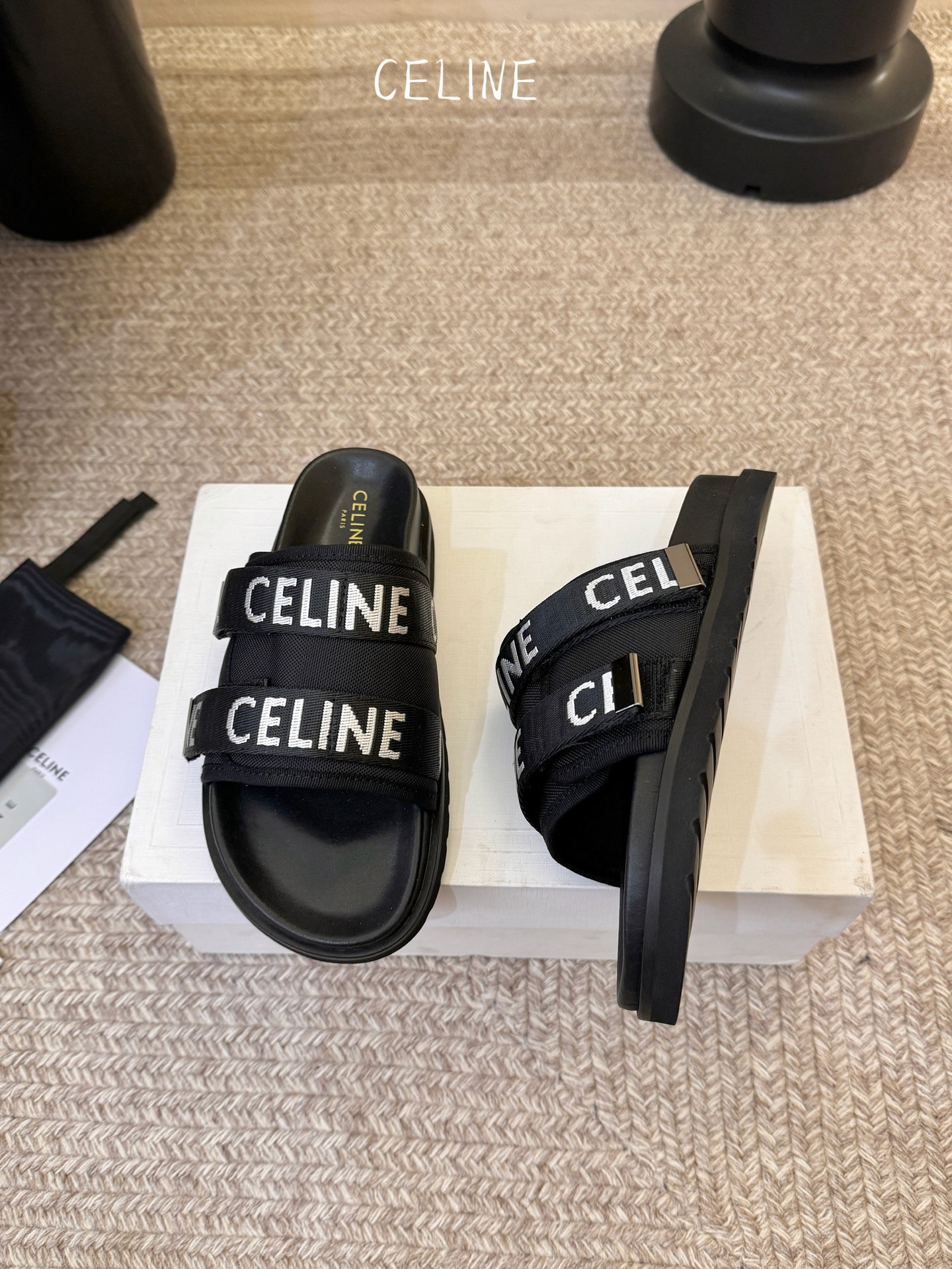 【CELINE·思琳】赛琳TIPPI系列升级款代工级别春夏新品法国凯旋门复古罗马凉鞋拖鞋，平底穆勒鞋宽大