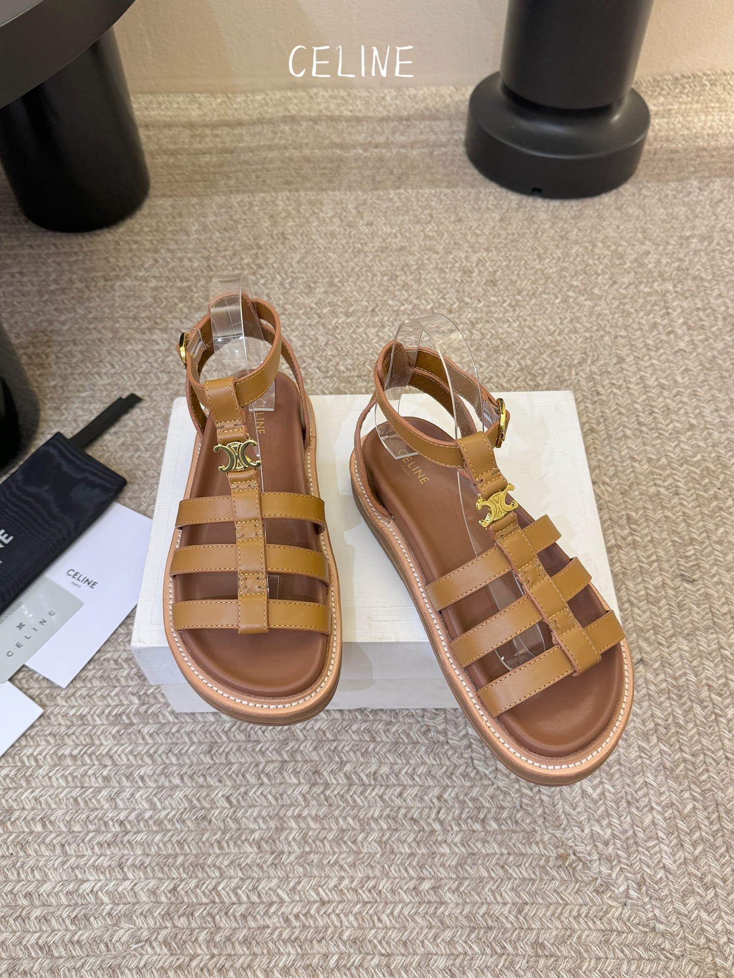 【CE*INE】*琳代级别 春夏新品凯旋门复古罗马凉鞋拖鞋 进出专柜无压力，重工版，拒绝一眼假low货 