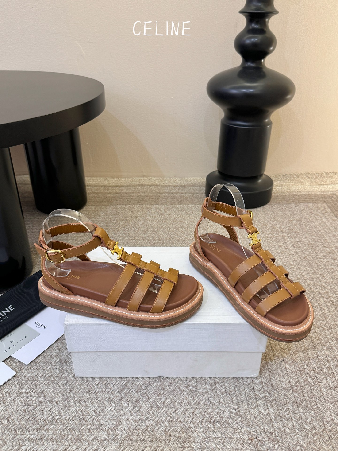 【CE*INE】*琳代级别 春夏新品凯旋门复古罗马凉鞋拖鞋 进出专柜无压力，重工版，拒绝一眼假low货 