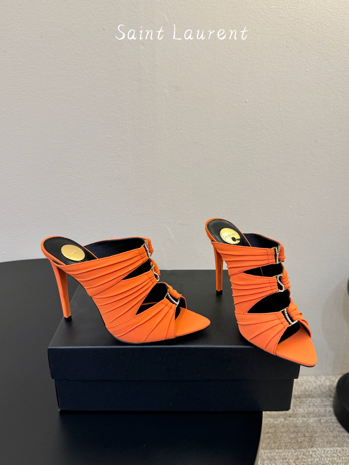 圣罗兰Saint Lauren* ss新YSL Logo高跟鞋拖Ysl走秀款高跟鞋 各种小裙子搭配起来 