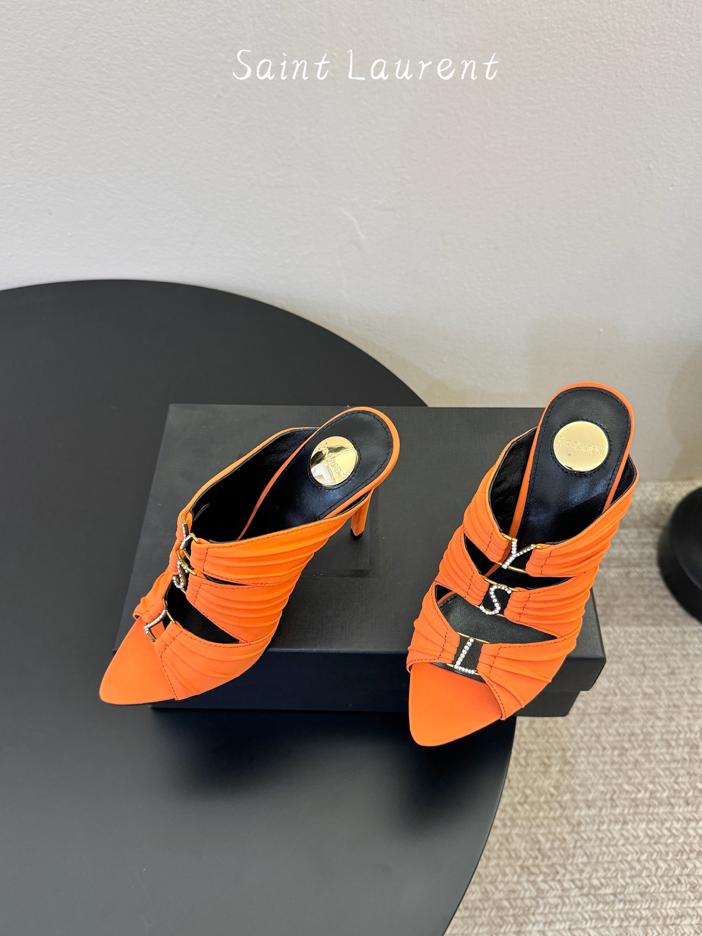 圣罗兰Saint Lauren* ss新YSL Logo高跟鞋拖Ysl走秀款高跟鞋 各种小裙子搭配起来 