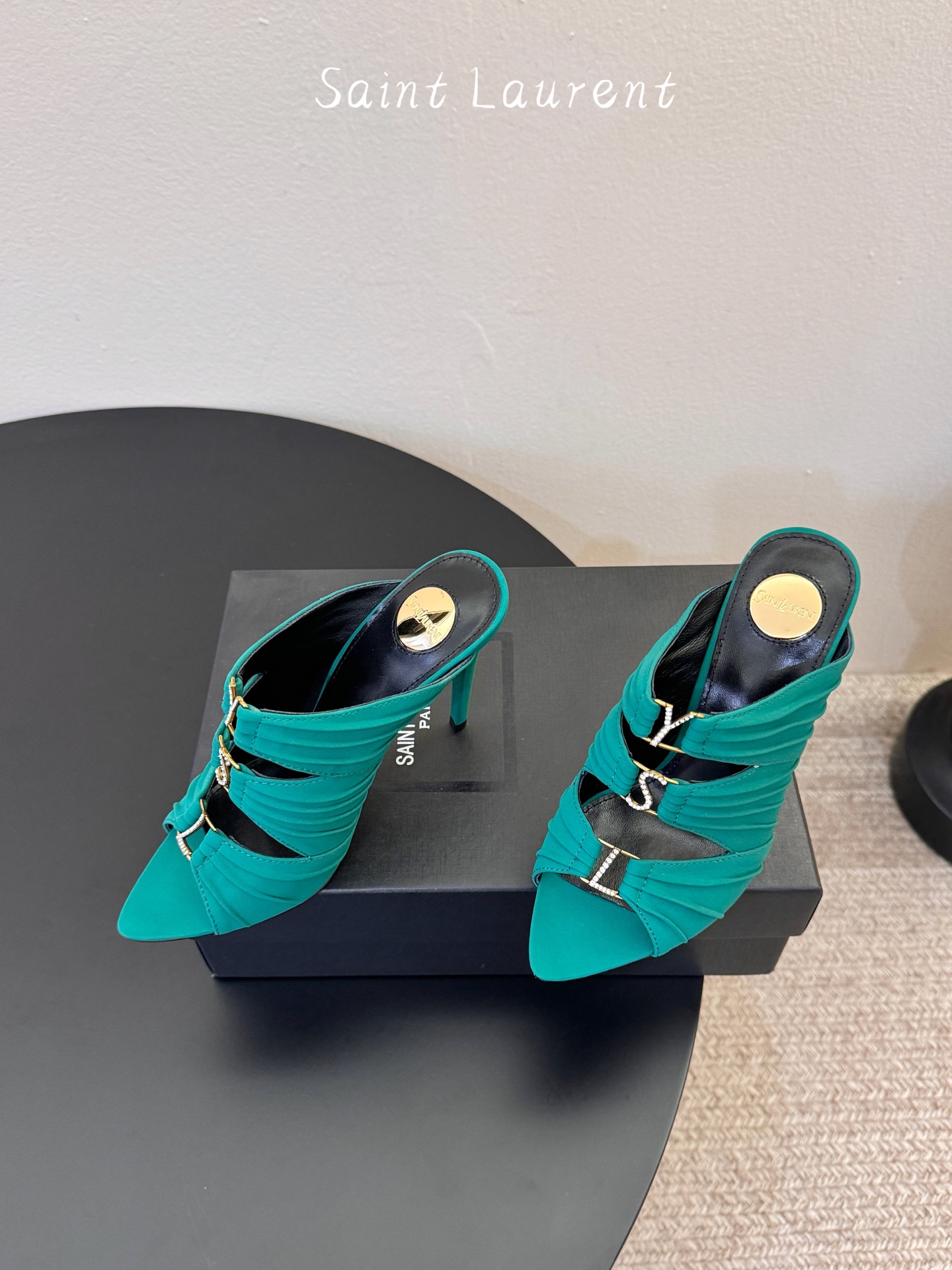 圣罗兰Saint Lauren* ss新YSL Logo高跟鞋拖Ysl走秀款高跟鞋 各种小裙子搭配起来 