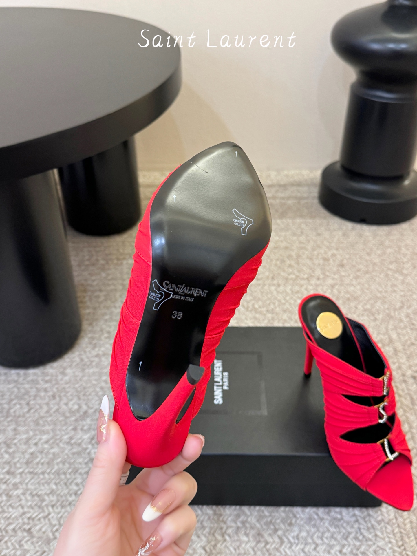 圣罗兰Saint Lauren* ss新YSL Logo高跟鞋拖Ysl走秀款高跟鞋 各种小裙子搭配起来 
