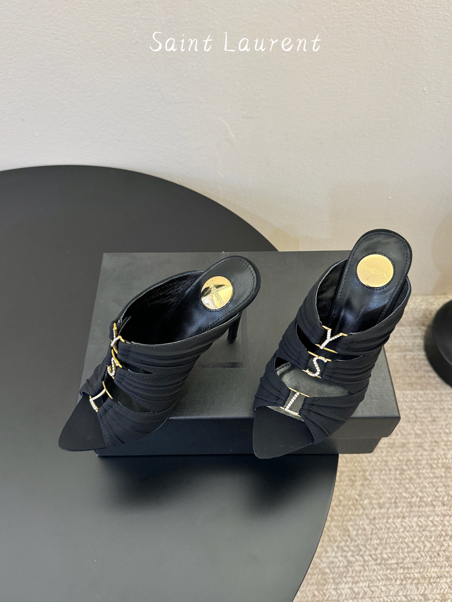 圣罗兰Saint Lauren* ss新YSL Logo高跟鞋拖Ysl走秀款高跟鞋 各种小裙子搭配起来 