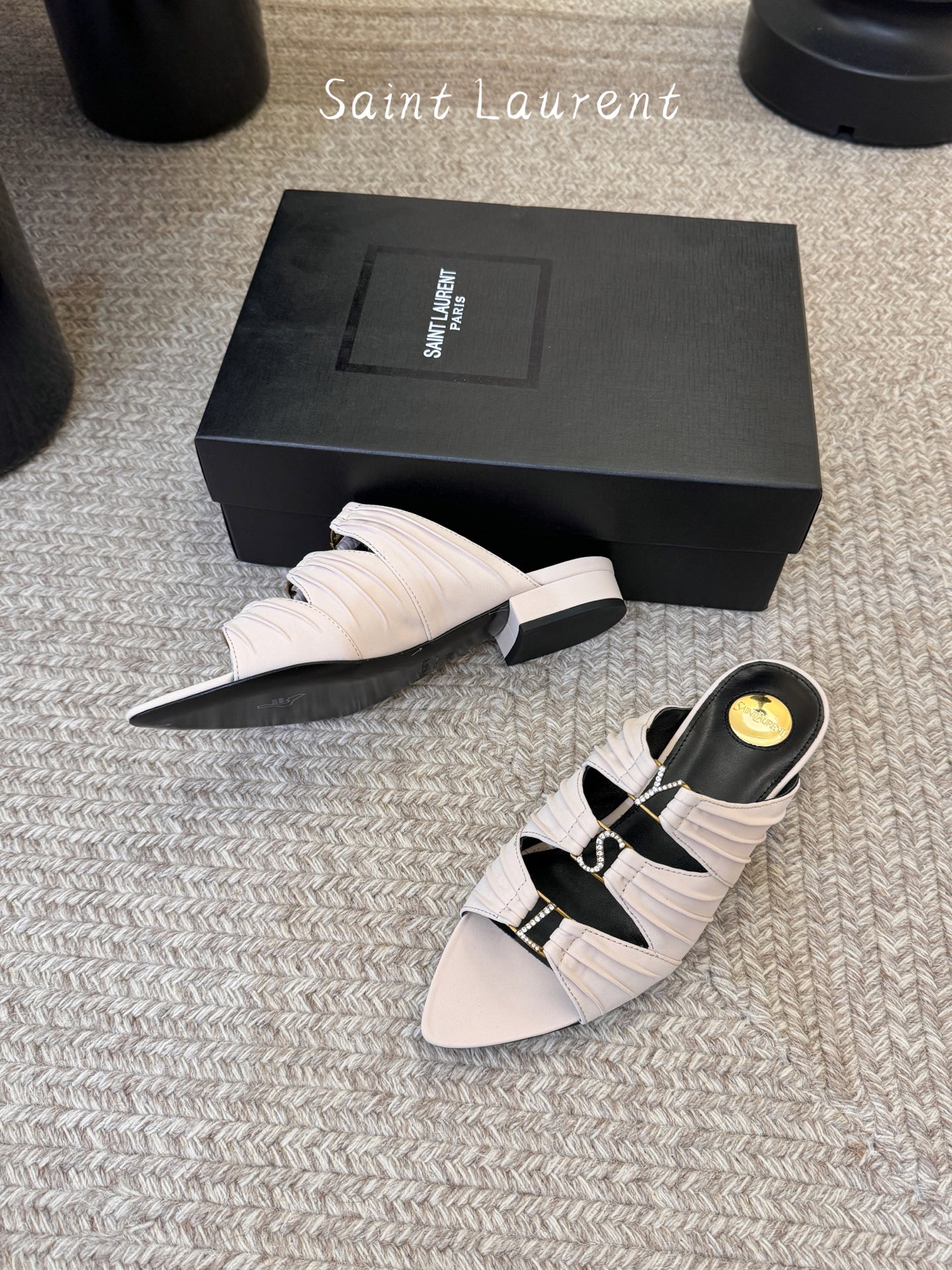 圣罗兰Saint Lauren* ss新YSL Logo高跟鞋拖Ysl走秀款高跟鞋 各种小裙子搭配起来 