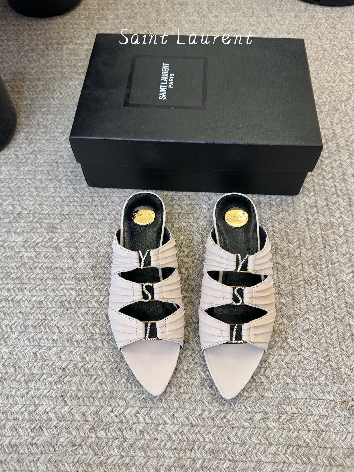 圣罗兰Saint Lauren* ss新YSL Logo高跟鞋拖Ysl走秀款高跟鞋 各种小裙子搭配起来 