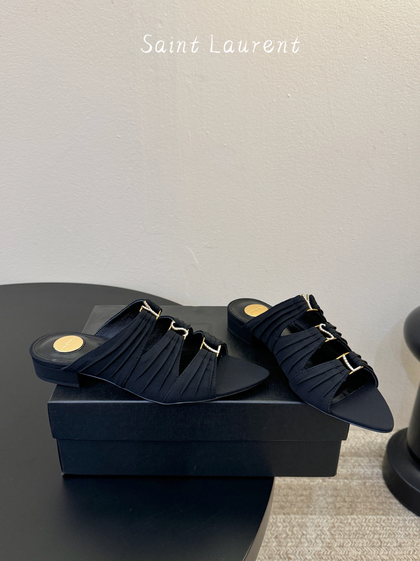 圣罗兰Saint Lauren* ss新YSL Logo高跟鞋拖Ysl走秀款高跟鞋 各种小裙子搭配起来 