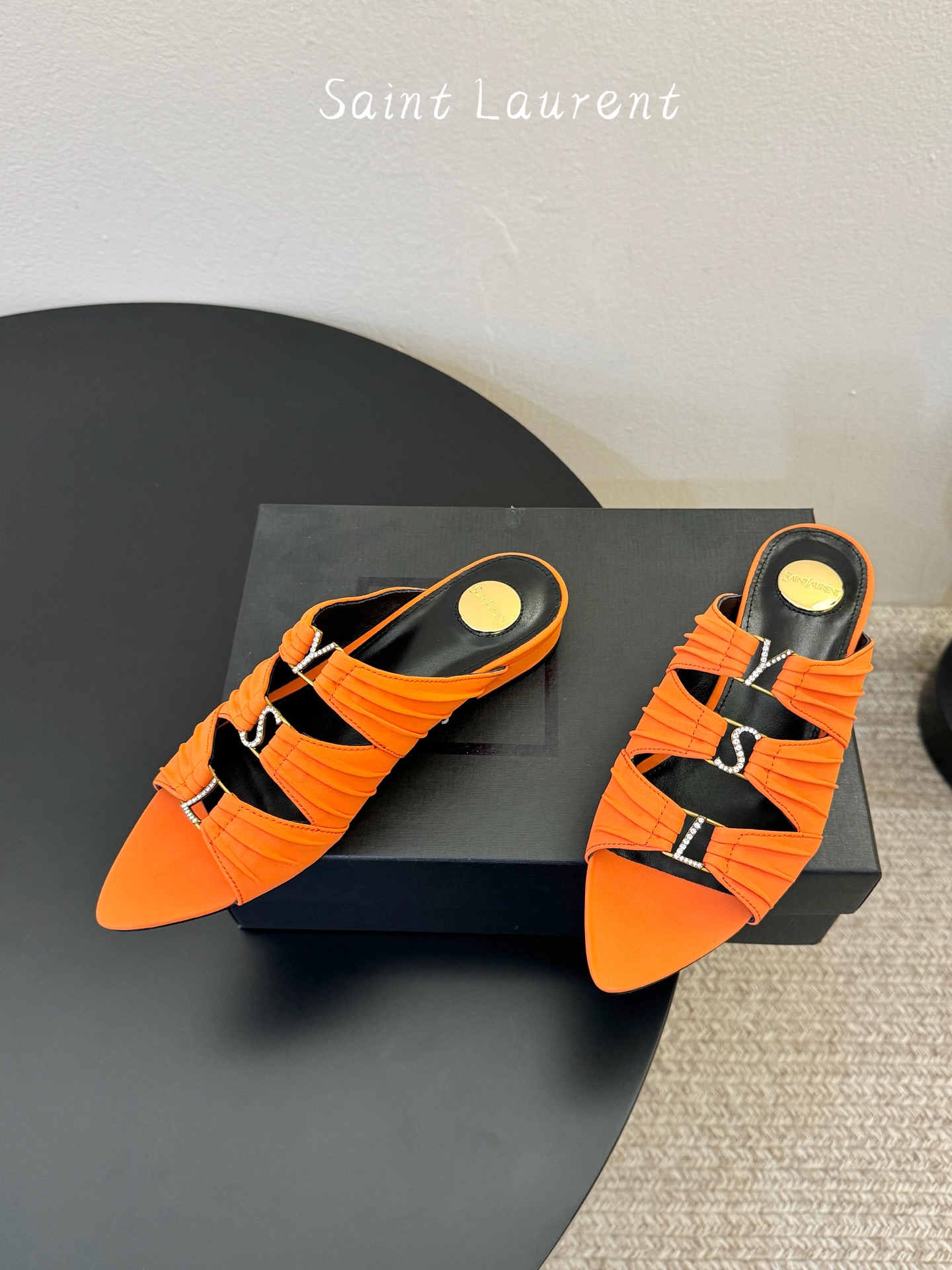 圣罗兰Saint Lauren* ss新YSL Logo高跟鞋拖Ysl走秀款高跟鞋 各种小裙子搭配起来 