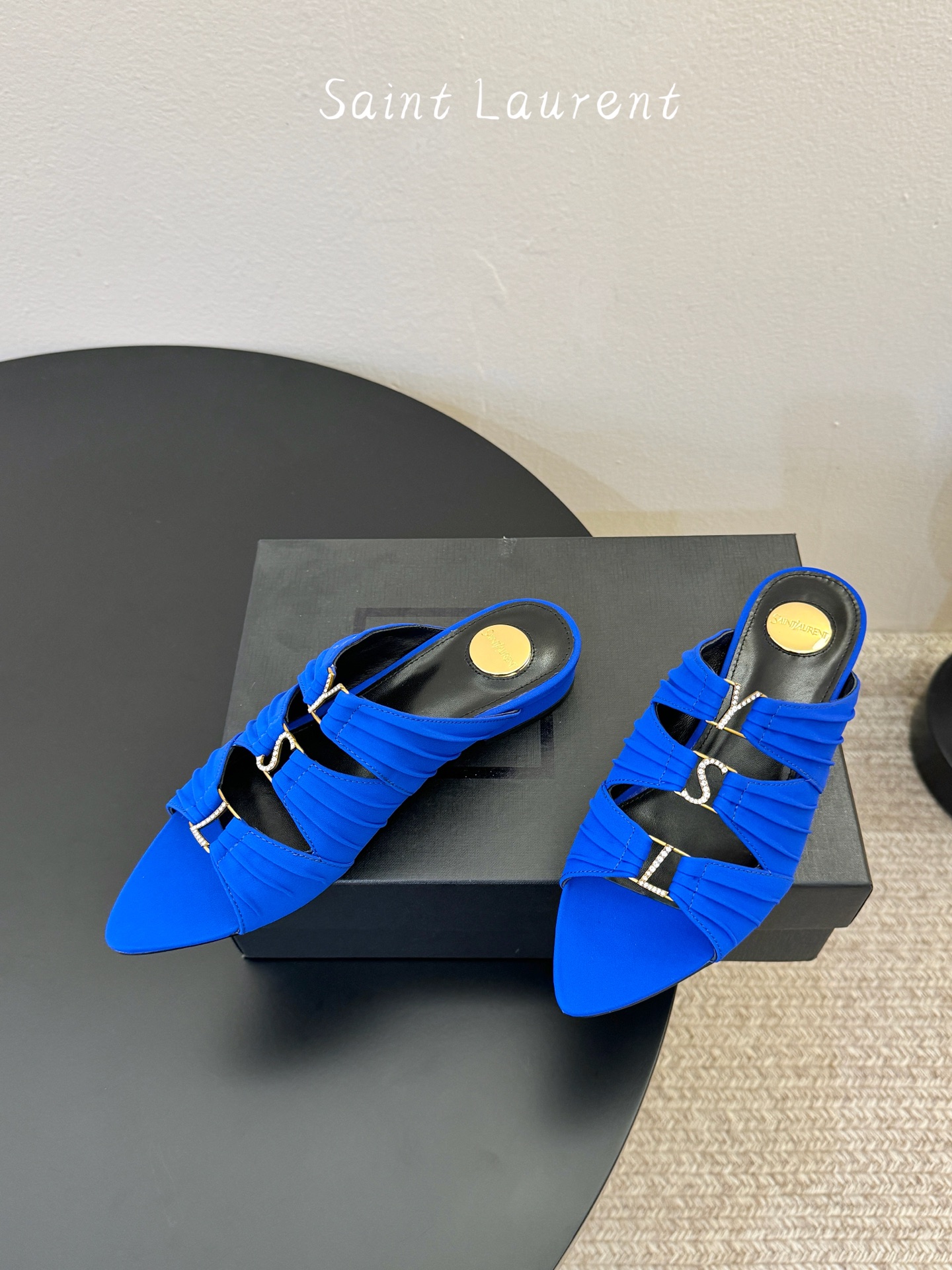 圣罗兰Saint Lauren* ss新YSL Logo高跟鞋拖Ysl走秀款高跟鞋 各种小裙子搭配起来 