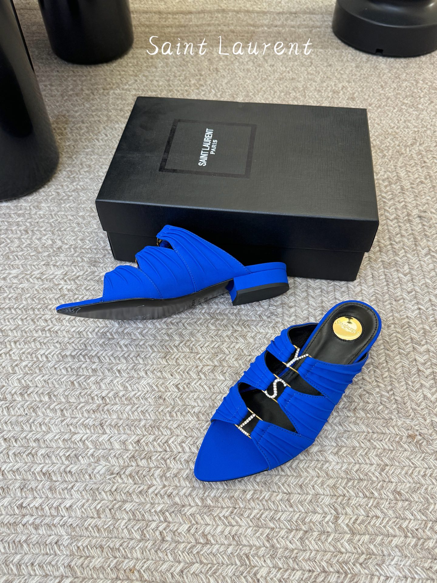 圣罗兰Saint Lauren* ss新YSL Logo高跟鞋拖Ysl走秀款高跟鞋 各种小裙子搭配起来 