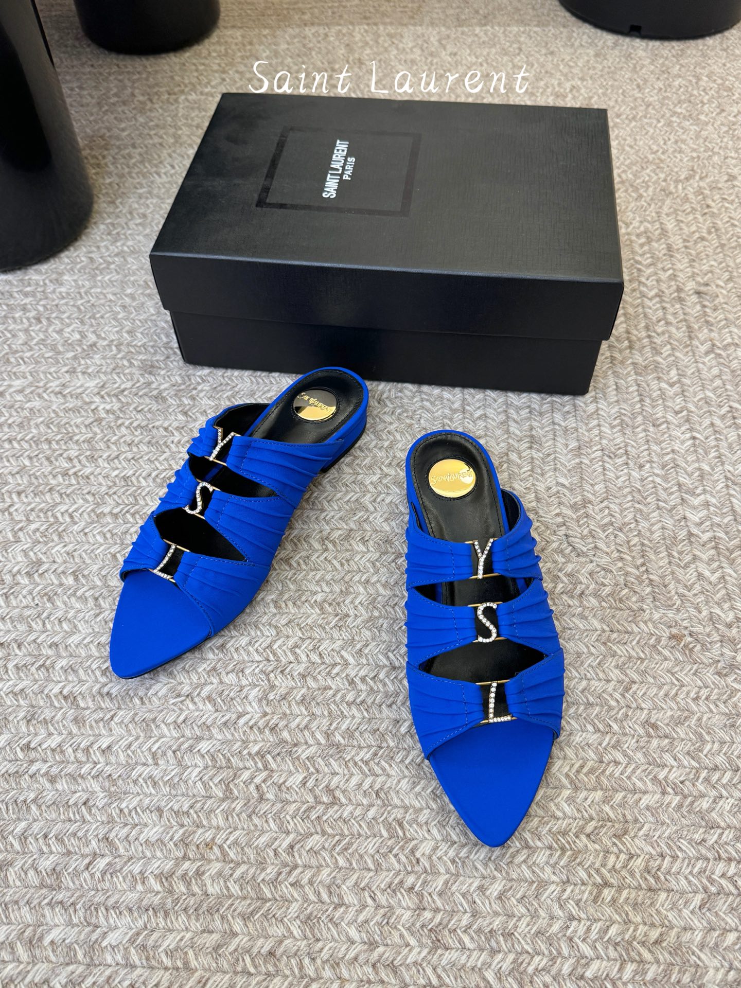 圣罗兰Saint Lauren* ss新YSL Logo高跟鞋拖Ysl走秀款高跟鞋 各种小裙子搭配起来 