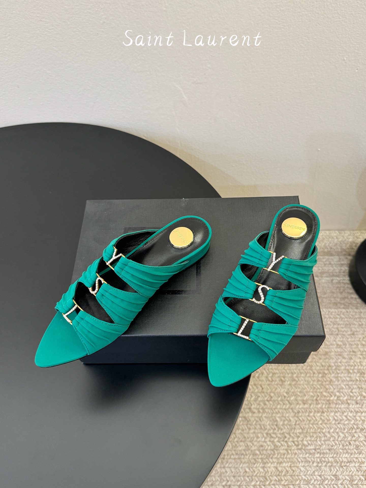 圣罗兰Saint Lauren* ss新YSL Logo高跟鞋拖Ysl走秀款高跟鞋 各种小裙子搭配起来 