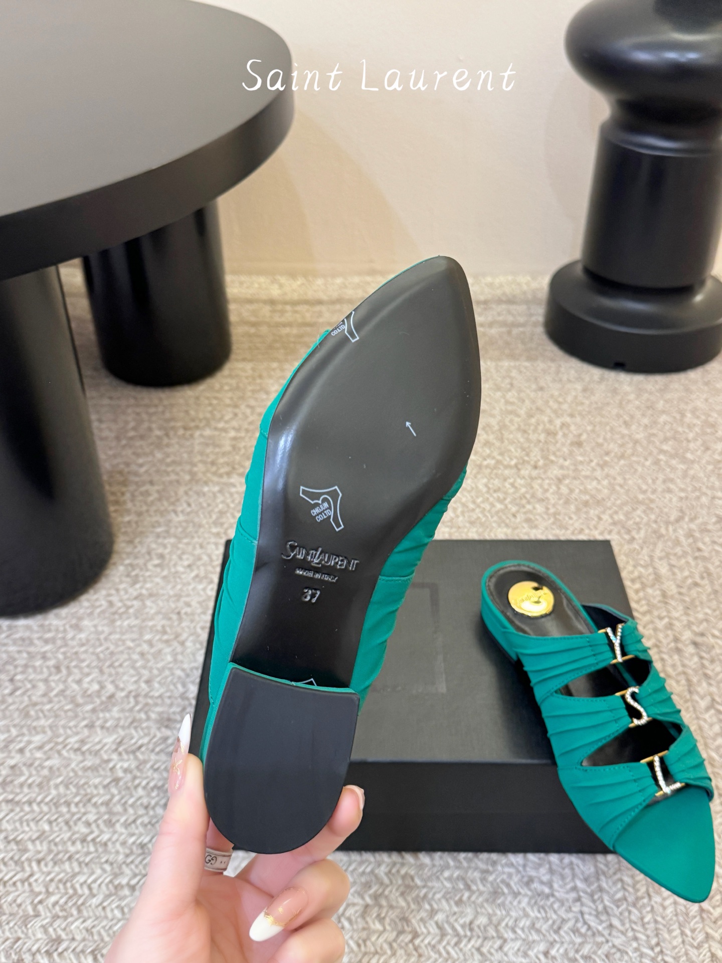 圣罗兰Saint Lauren* ss新YSL Logo高跟鞋拖Ysl走秀款高跟鞋 各种小裙子搭配起来 