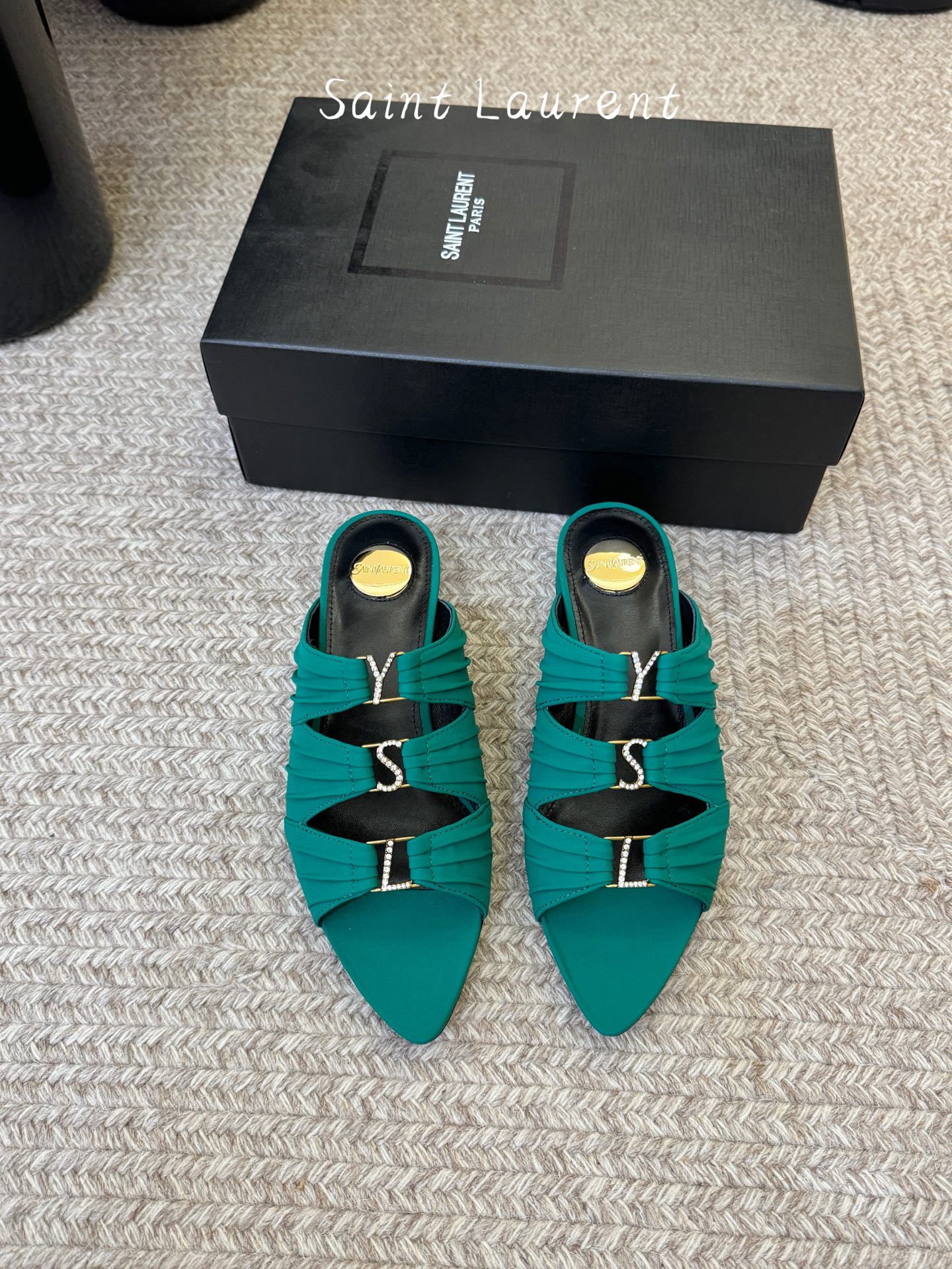 圣罗兰Saint Lauren* ss新YSL Logo高跟鞋拖Ysl走秀款高跟鞋 各种小裙子搭配起来 