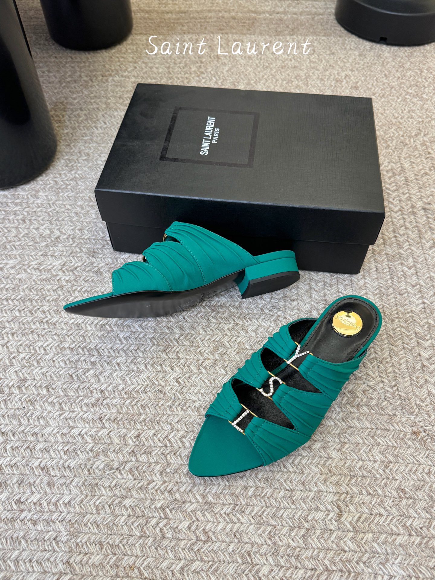 圣罗兰Saint Lauren* ss新YSL Logo高跟鞋拖Ysl走秀款高跟鞋 各种小裙子搭配起来 