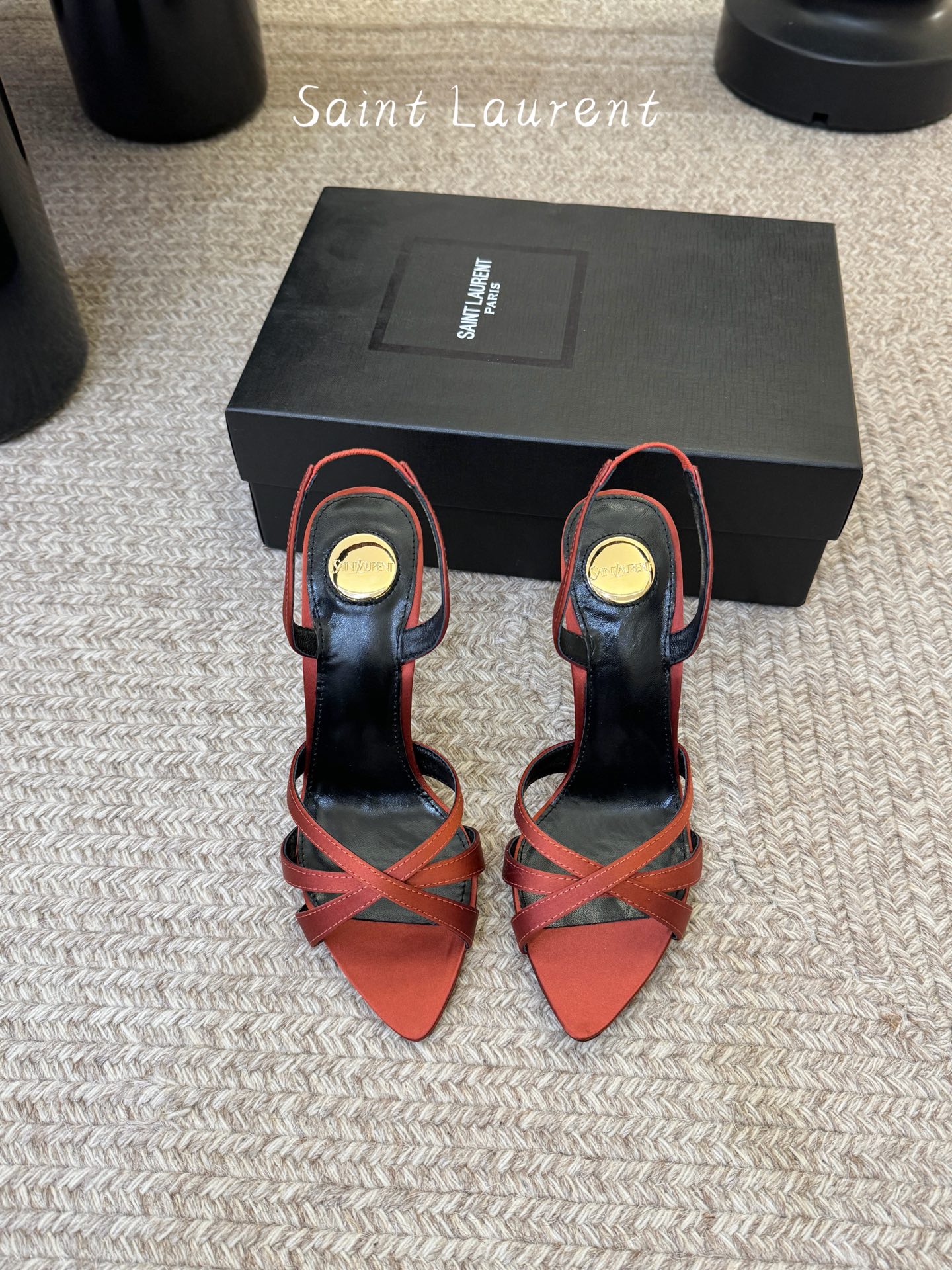 Saint Laurent / YSL圣罗兰金属字母logo高跟凉鞋YSL姐姐的美丽尤物高跟鞋 又是人间