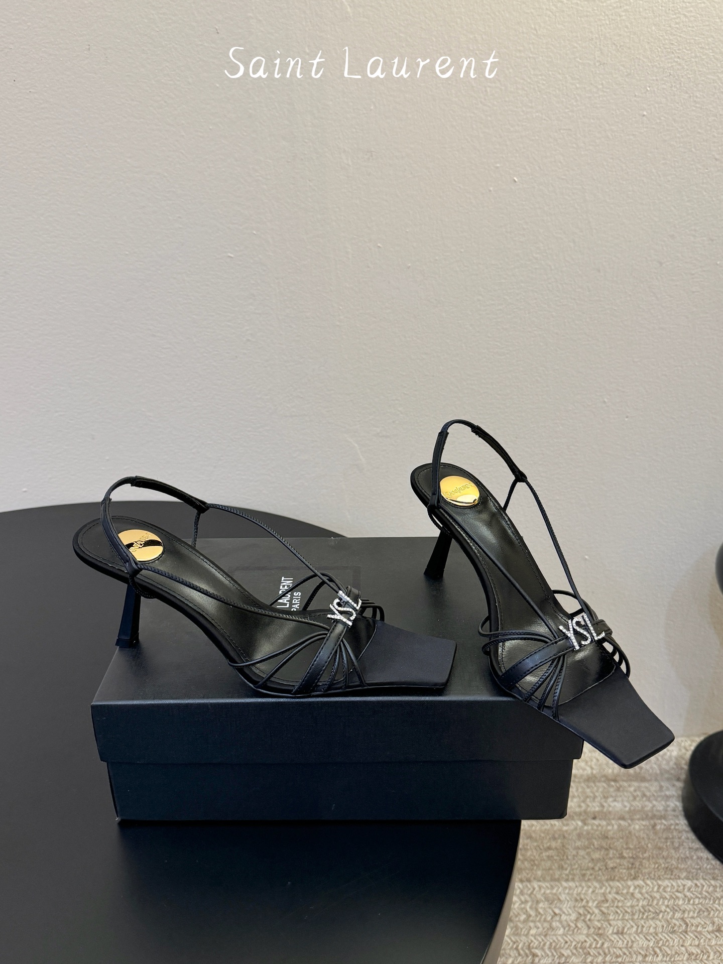 圣罗兰Saint Lauren* ss新YSL Logo方头凉鞋Ysl走秀款高跟鞋 各种小裙子搭配起来 