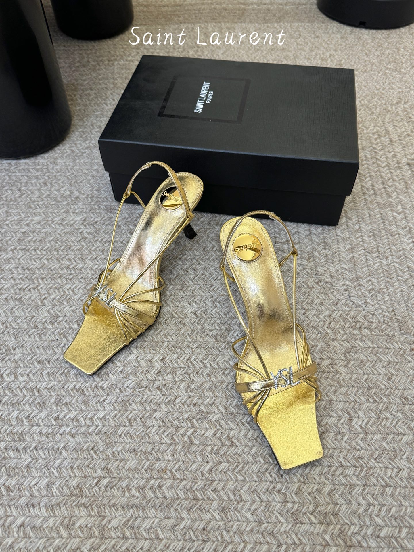 圣罗兰Saint Lauren* ss新YSL Logo方头凉鞋Ysl走秀款高跟鞋 各种小裙子搭配起来 