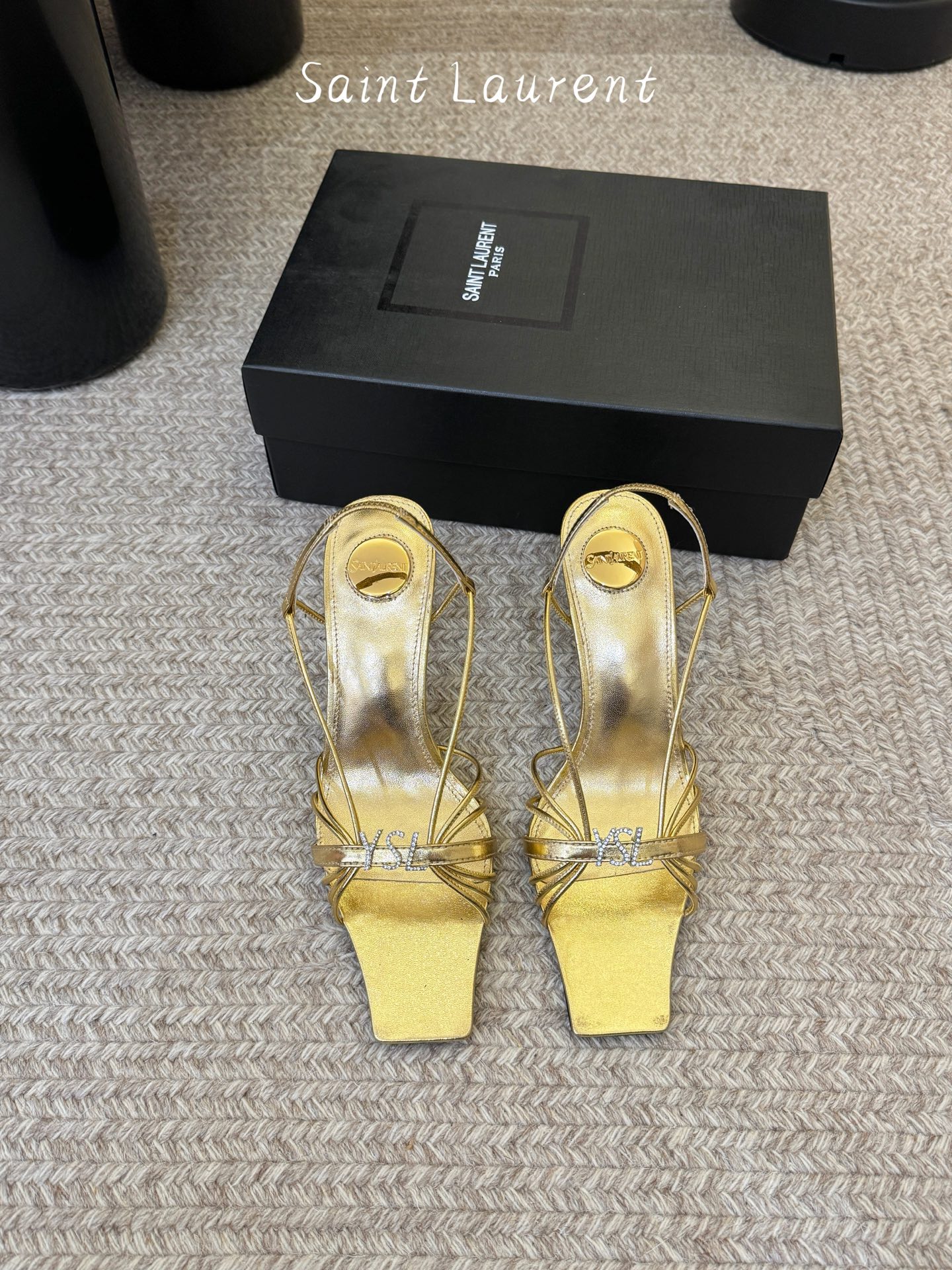 圣罗兰Saint Lauren* ss新YSL Logo方头凉鞋Ysl走秀款高跟鞋 各种小裙子搭配起来 