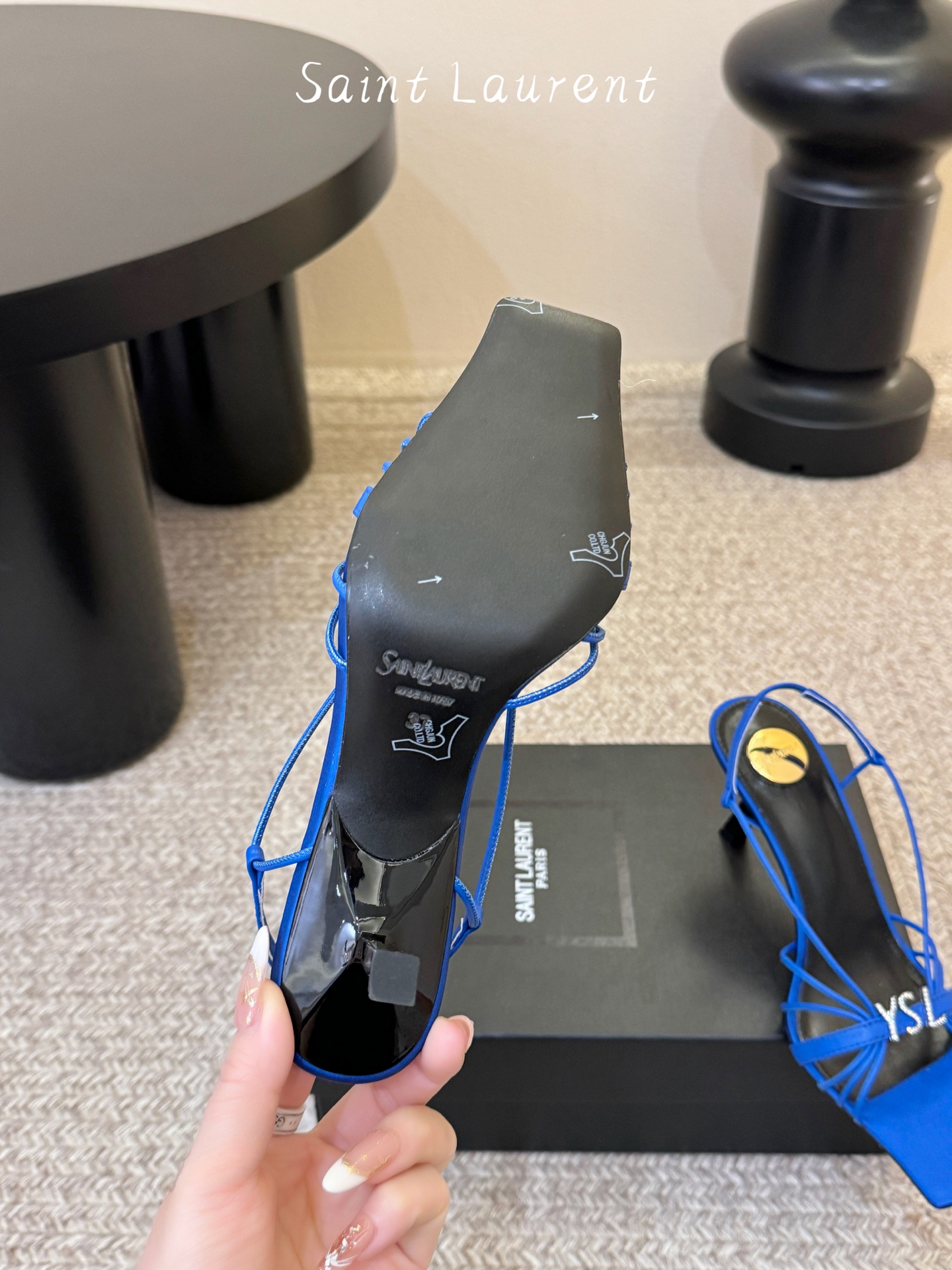 圣罗兰Saint Lauren* ss新YSL Logo方头凉鞋Ysl走秀款高跟鞋 各种小裙子搭配起来 