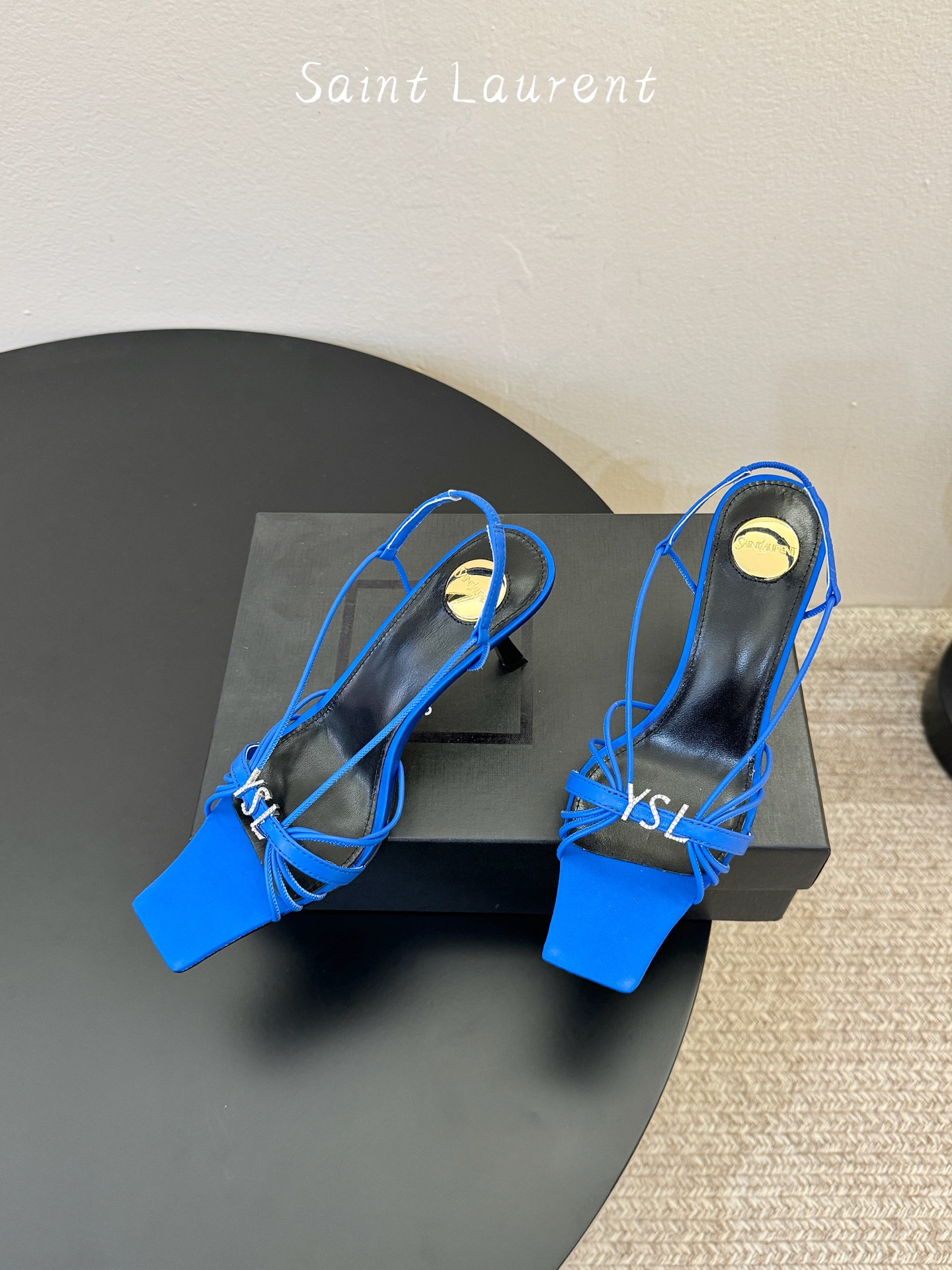 圣罗兰Saint Lauren* ss新YSL Logo方头凉鞋Ysl走秀款高跟鞋 各种小裙子搭配起来 
