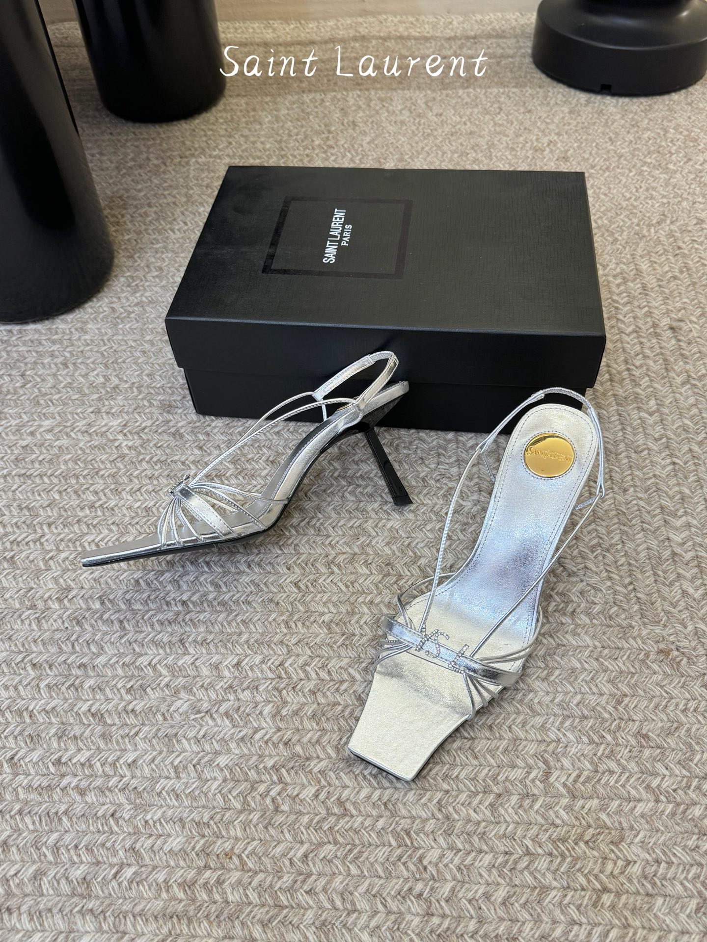 圣罗兰Saint Lauren* ss新YSL Logo方头凉鞋Ysl走秀款高跟鞋 各种小裙子搭配起来 