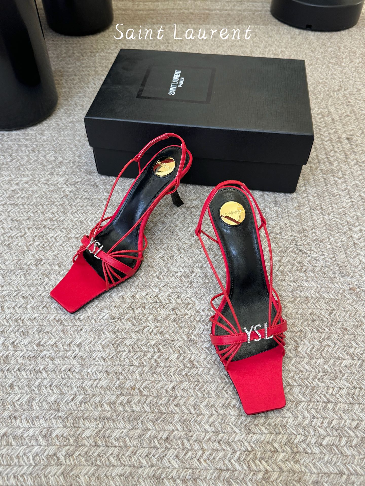 圣罗兰Saint Lauren* ss新YSL Logo方头凉鞋Ysl走秀款高跟鞋 各种小裙子搭配起来 