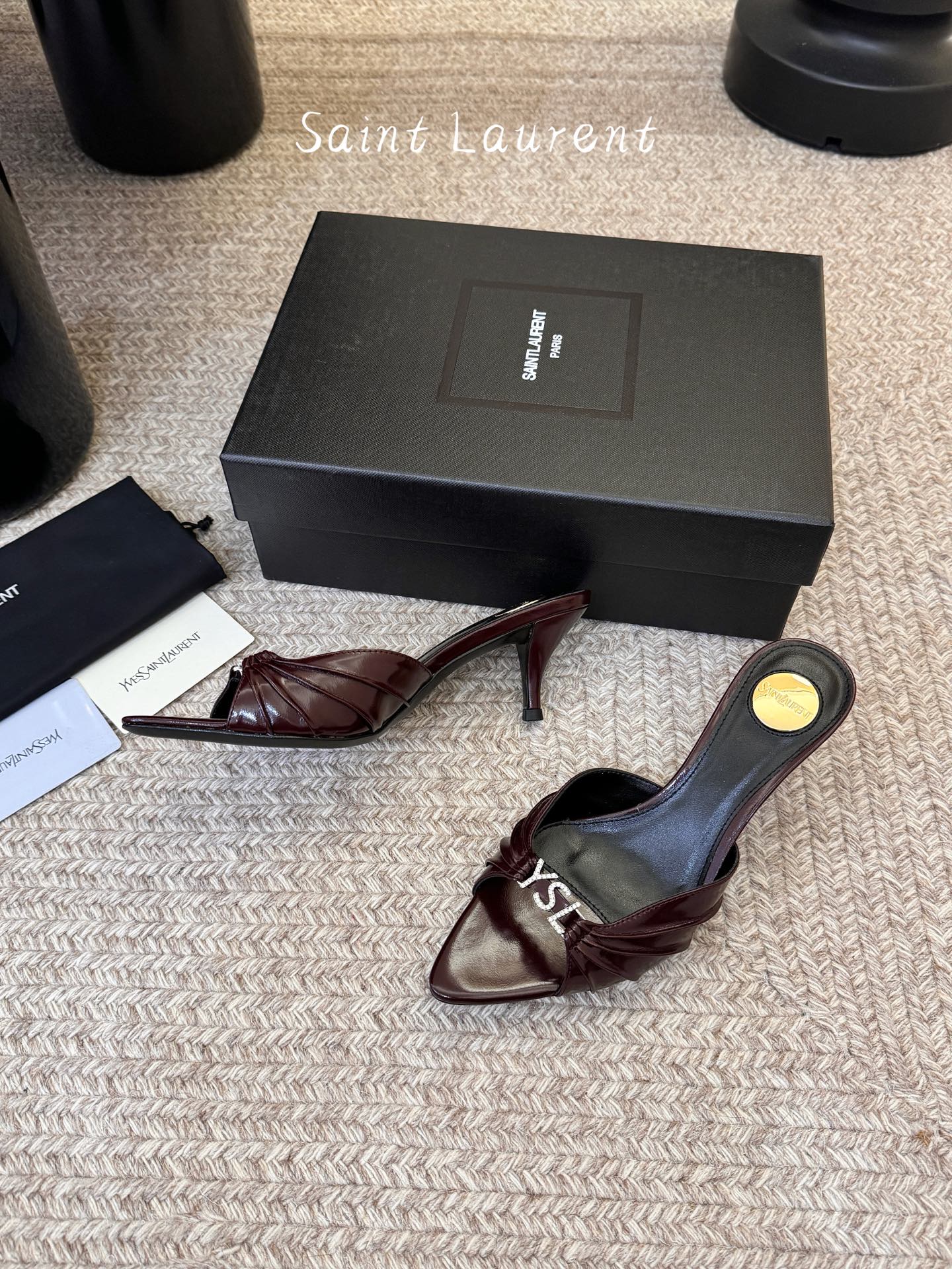 圣罗兰Saint Lauren* ss新YSL Logo小跟鞋拖Ysl走秀款高跟鞋 各种小裙子搭配起来 