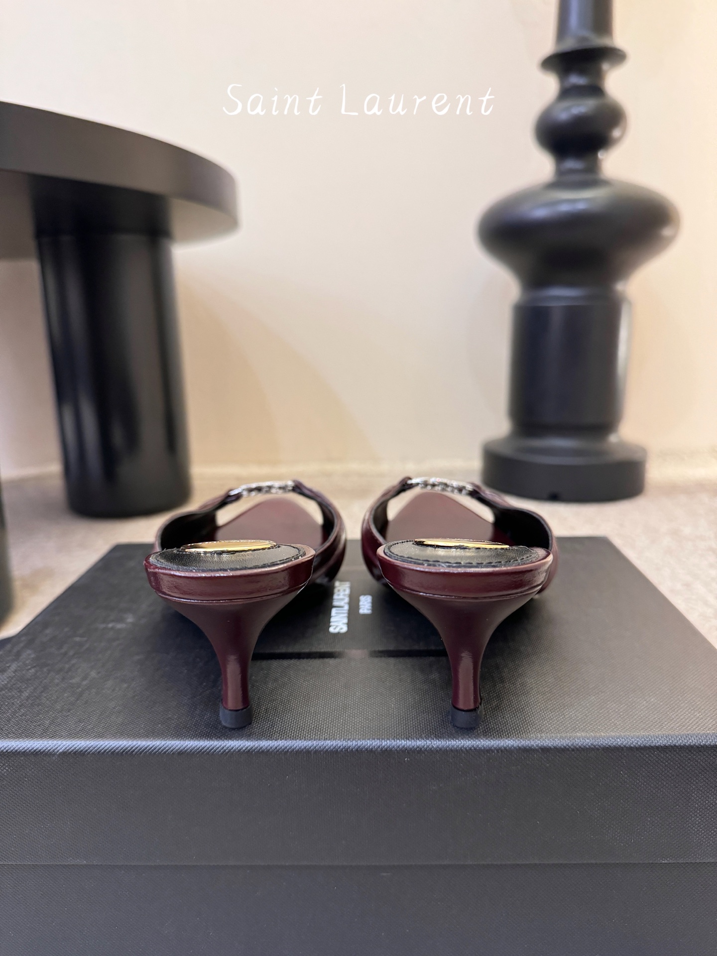 圣罗兰Saint Lauren* ss新YSL Logo小跟鞋拖Ysl走秀款高跟鞋 各种小裙子搭配起来 