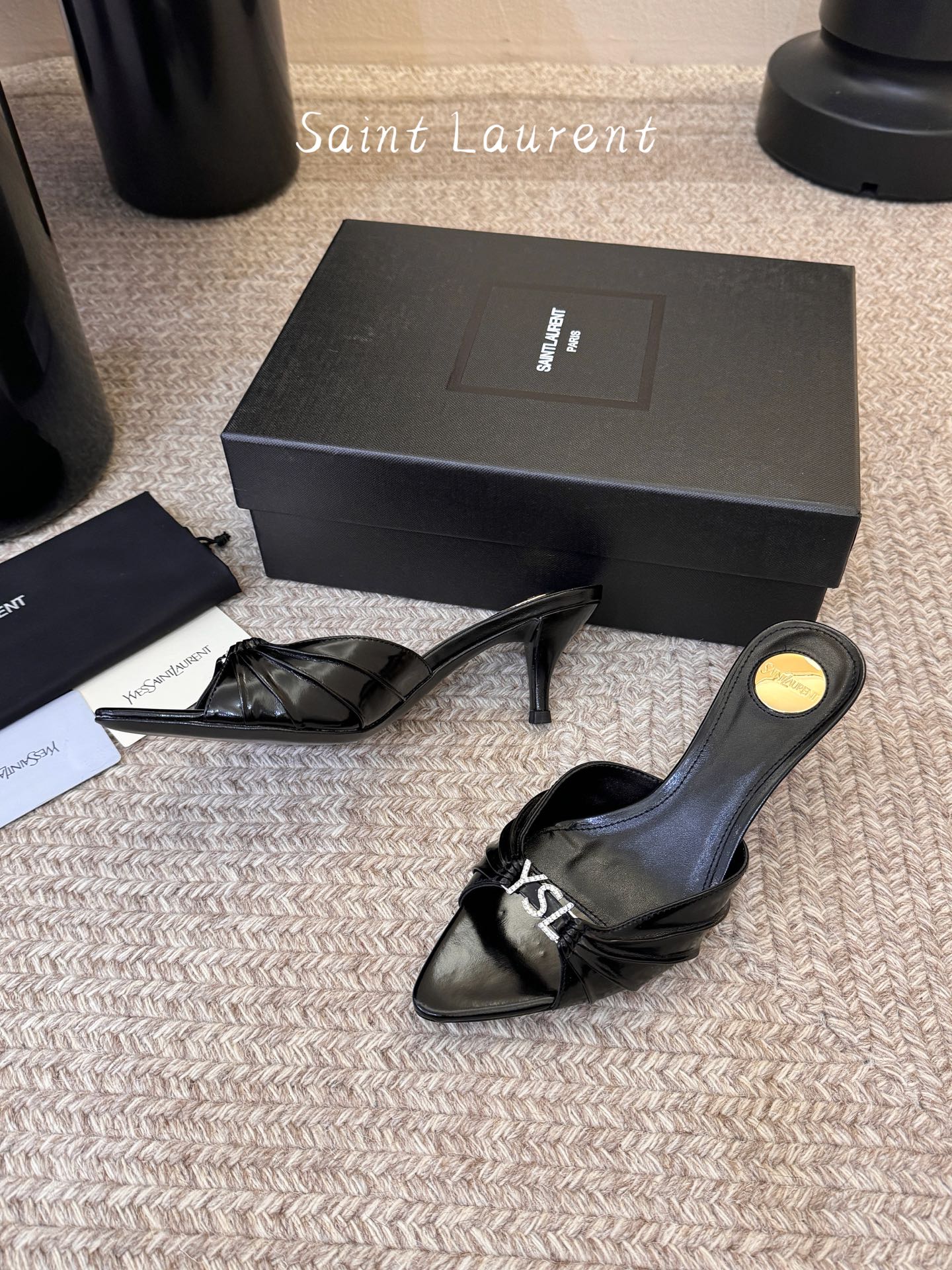 圣罗兰Saint Lauren* ss新YSL Logo小跟鞋拖Ysl走秀款高跟鞋 各种小裙子搭配起来 