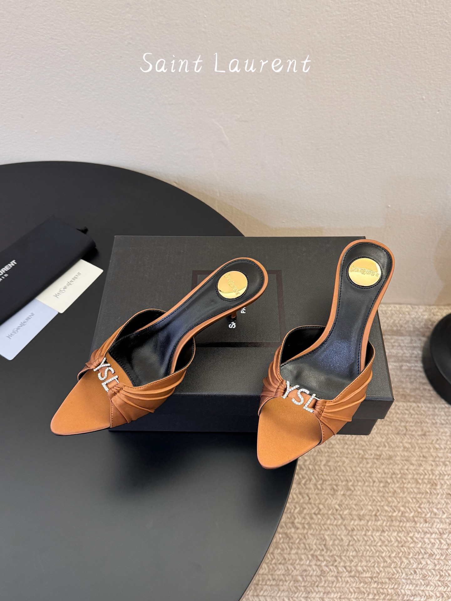 圣罗兰Saint Lauren* ss新YSL Logo小跟鞋拖Ysl走秀款高跟鞋 各种小裙子搭配起来 