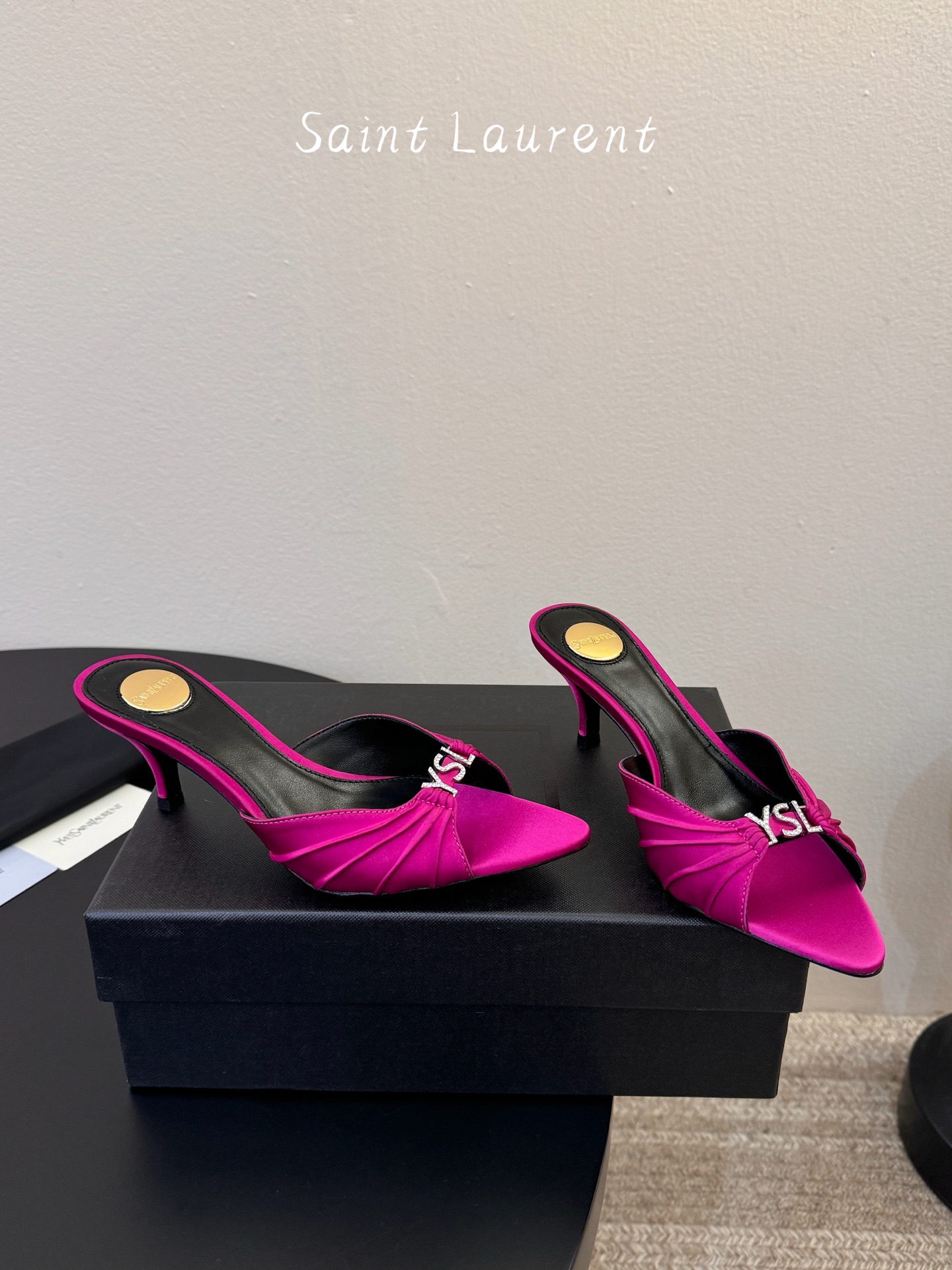 圣罗兰Saint Lauren* ss新YSL Logo小跟鞋拖Ysl走秀款高跟鞋 各种小裙子搭配起来 