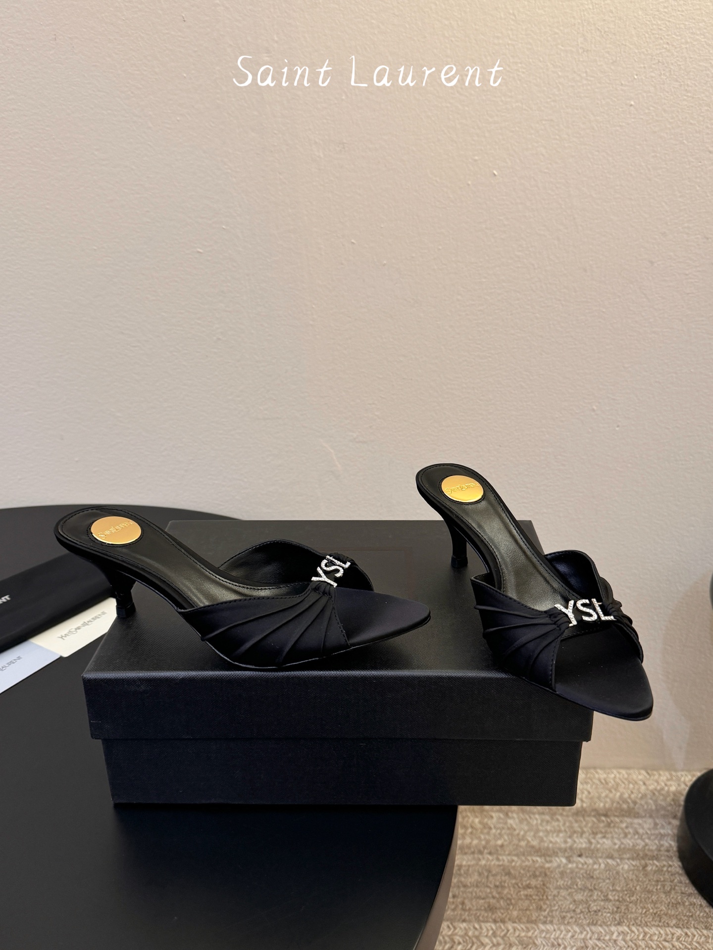 圣罗兰Saint Lauren* ss新YSL Logo小跟鞋拖Ysl走秀款高跟鞋 各种小裙子搭配起来 