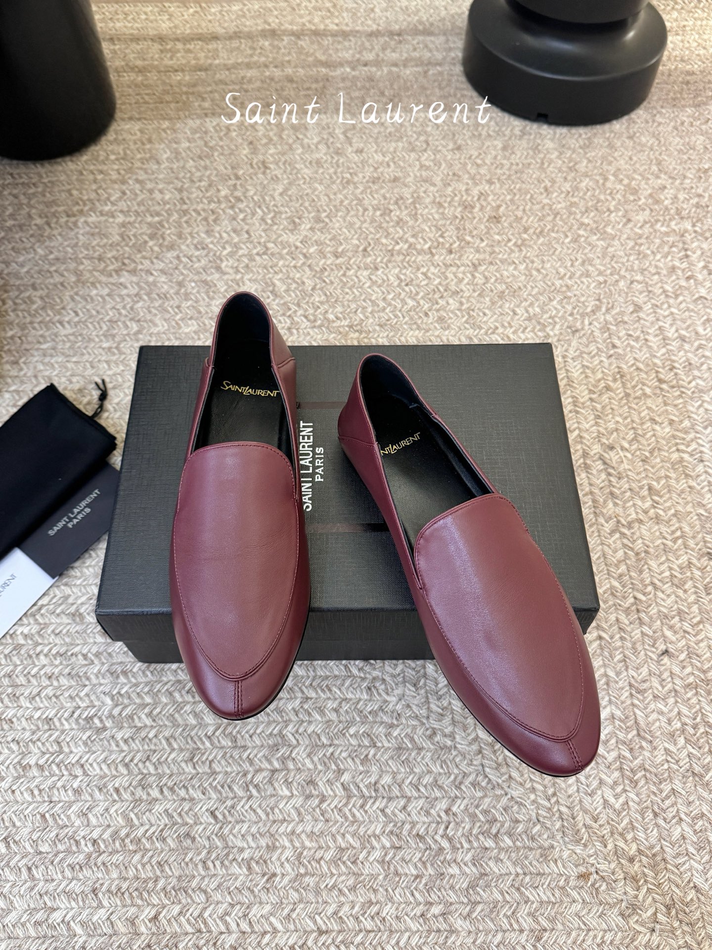 Saint Laurent圣罗兰经典乐福小皮鞋 超级超级无敌火爆的一个款这款我们家每个版面的五金扣都要开