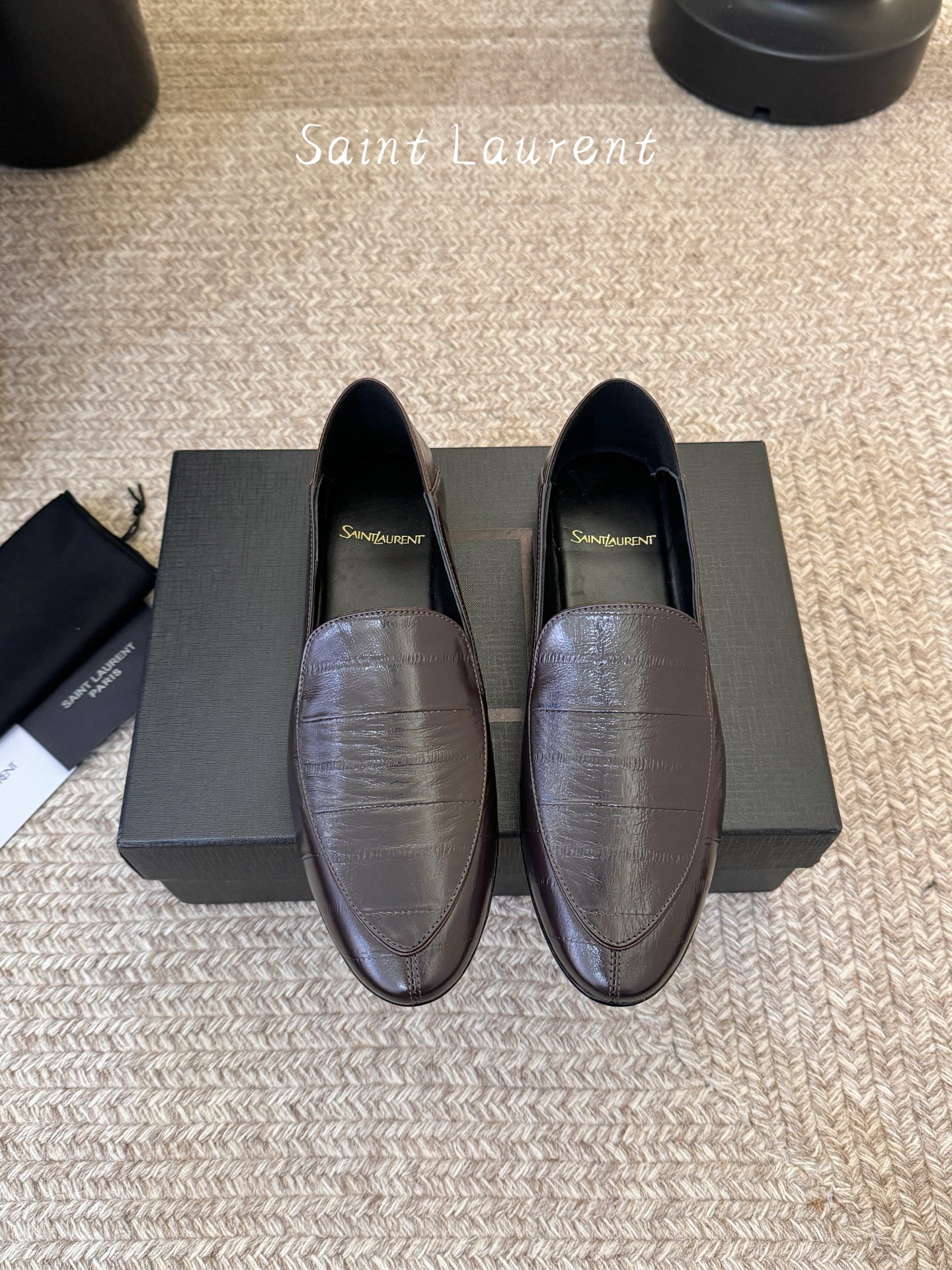 Saint Laurent圣罗兰经典乐福小皮鞋 超级超级无敌火爆的一个款这款我们家每个版面的五金扣都要开