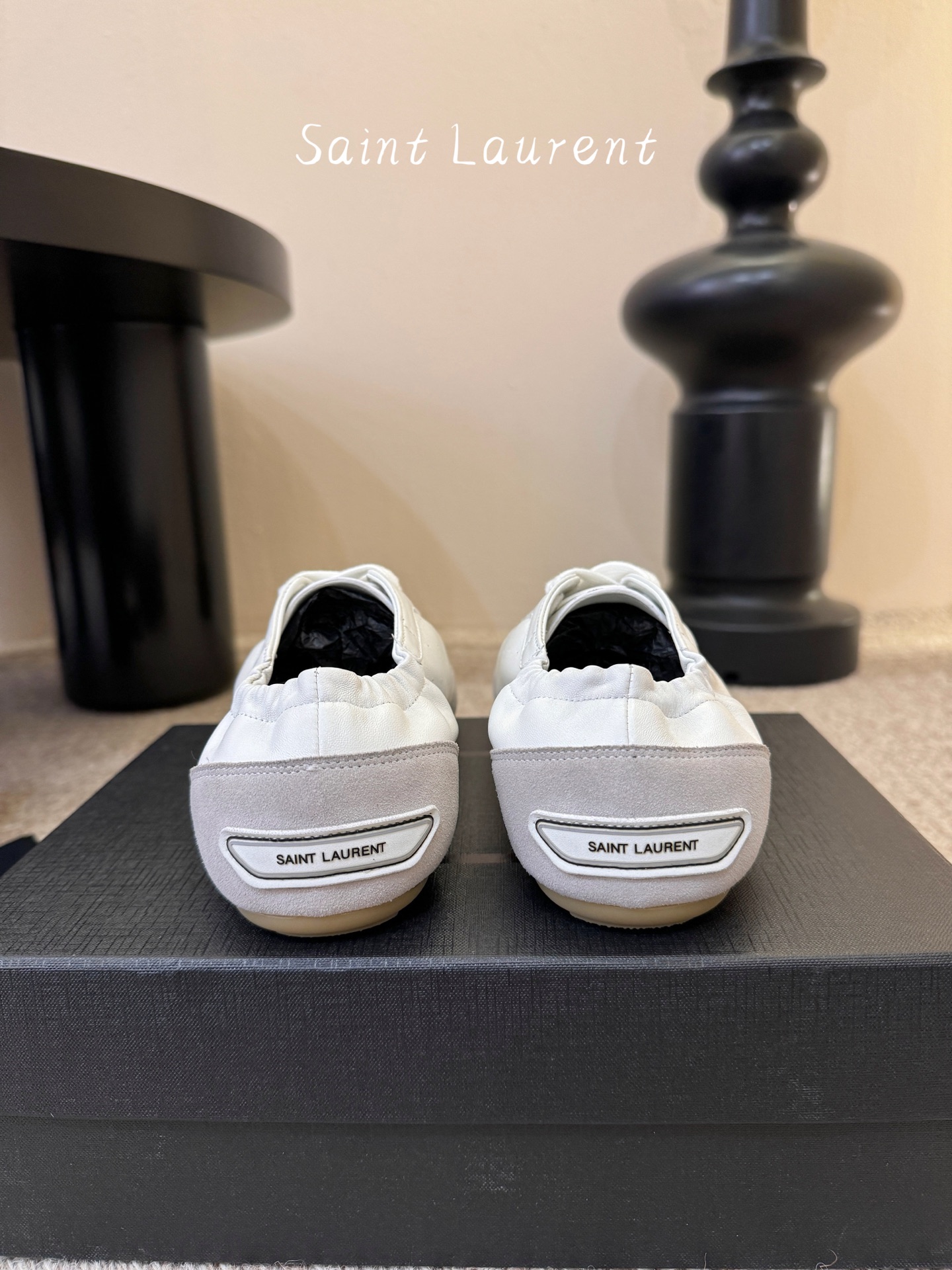 SAINT LAURENT圣罗兰最新款休闲鞋 薄底鞋 超多明星时尚博主种草 朴彩英rose同款 简约的设