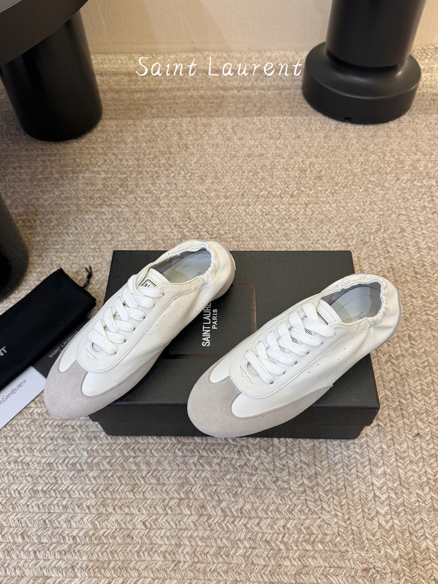 SAINT LAURENT圣罗兰最新款休闲鞋 薄底鞋 超多明星时尚博主种草 朴彩英rose同款 简约的设