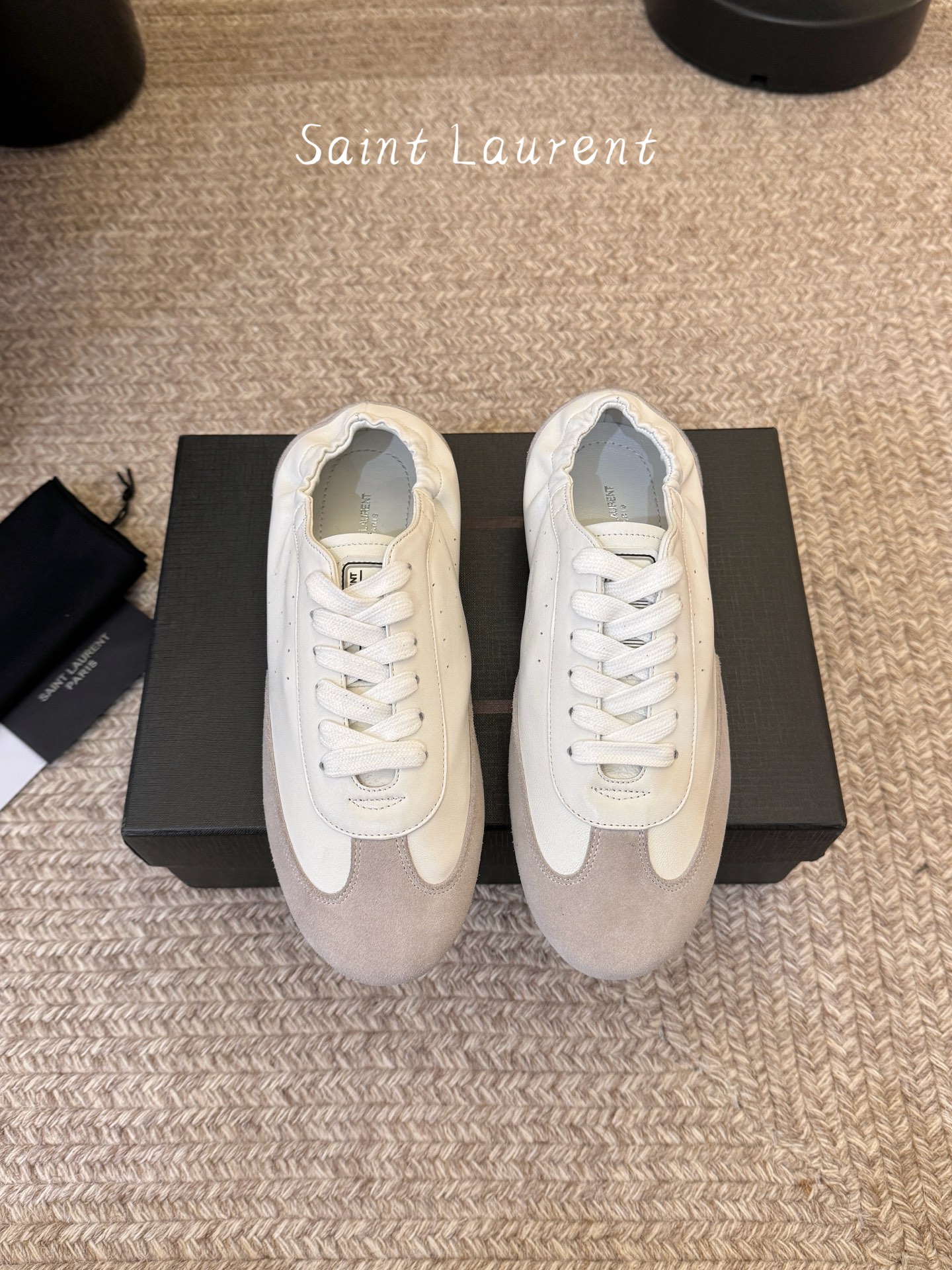 SAINT LAURENT圣罗兰最新款休闲鞋 薄底鞋 超多明星时尚博主种草 朴彩英rose同款 简约的设