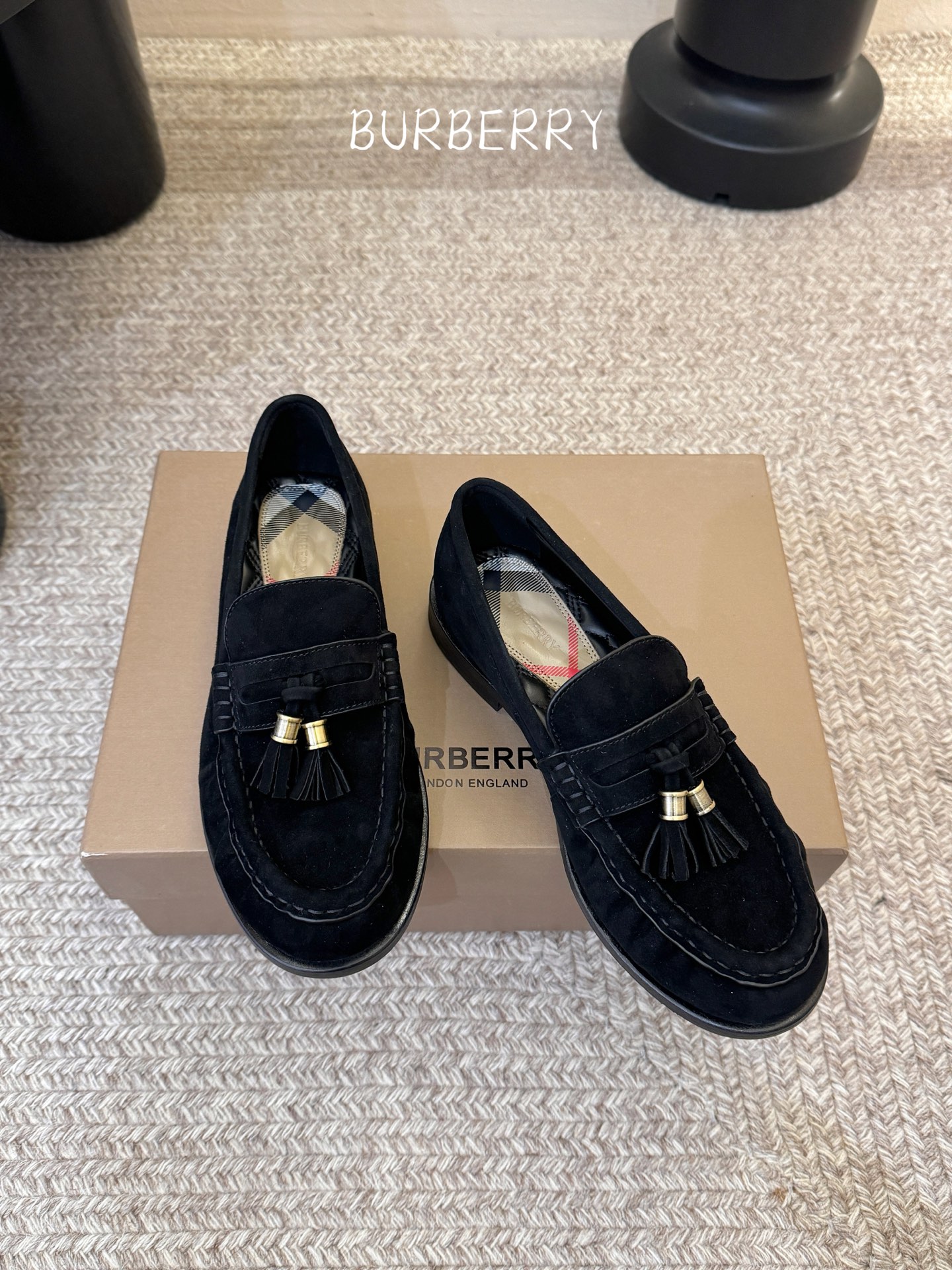 BURBERRY～博柏利、巴宝莉BBR F049 出自设计师Daniel Lee 26ss/春夏全新设计