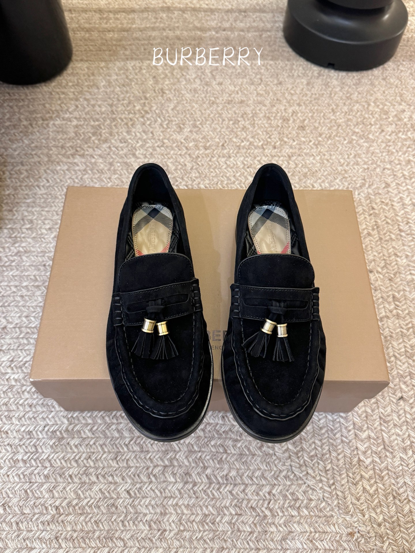 BURBERRY～博柏利、巴宝莉BBR F049 出自设计师Daniel Lee 26ss/春夏全新设计