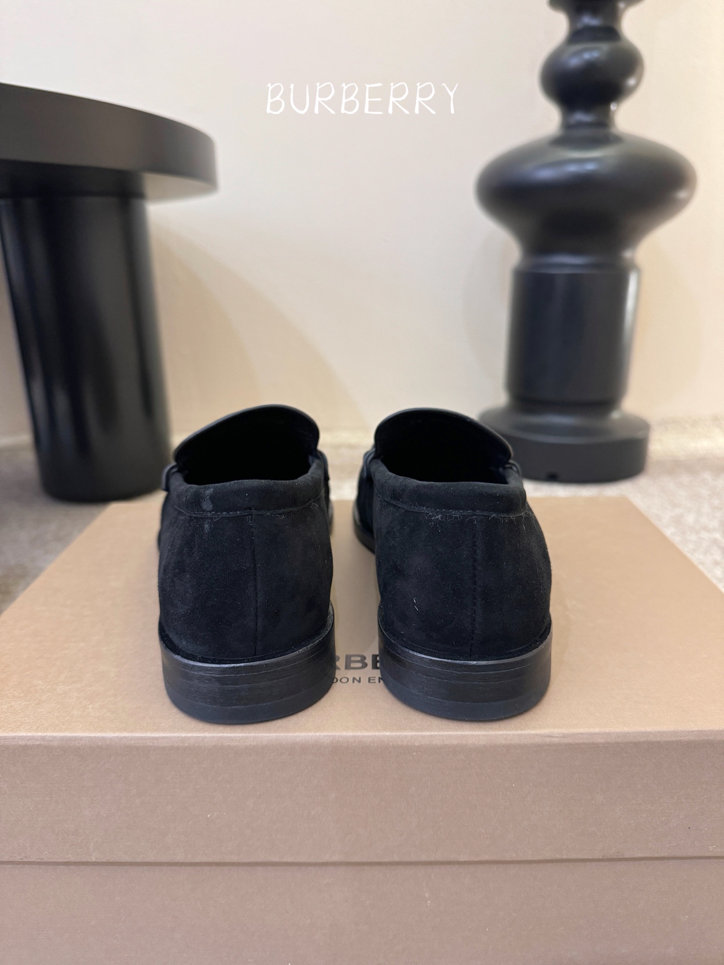 BURBERRY～博柏利、巴宝莉BBR F049 出自设计师Daniel Lee 26ss/春夏全新设计