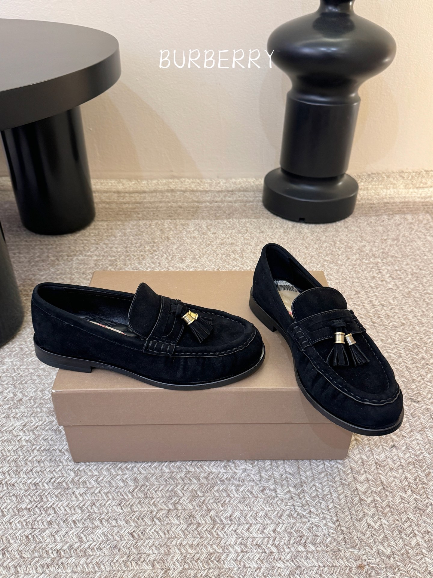 BURBERRY～博柏利、巴宝莉BBR F049 出自设计师Daniel Lee 26ss/春夏全新设计