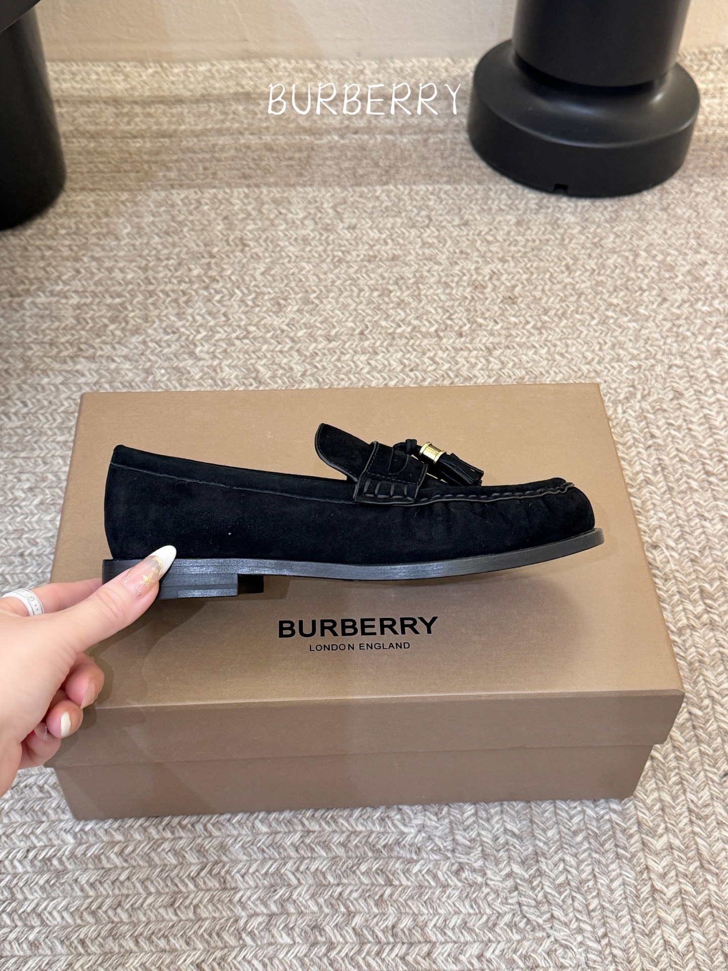 BURBERRY～博柏利、巴宝莉BBR F049 出自设计师Daniel Lee 26ss/春夏全新设计