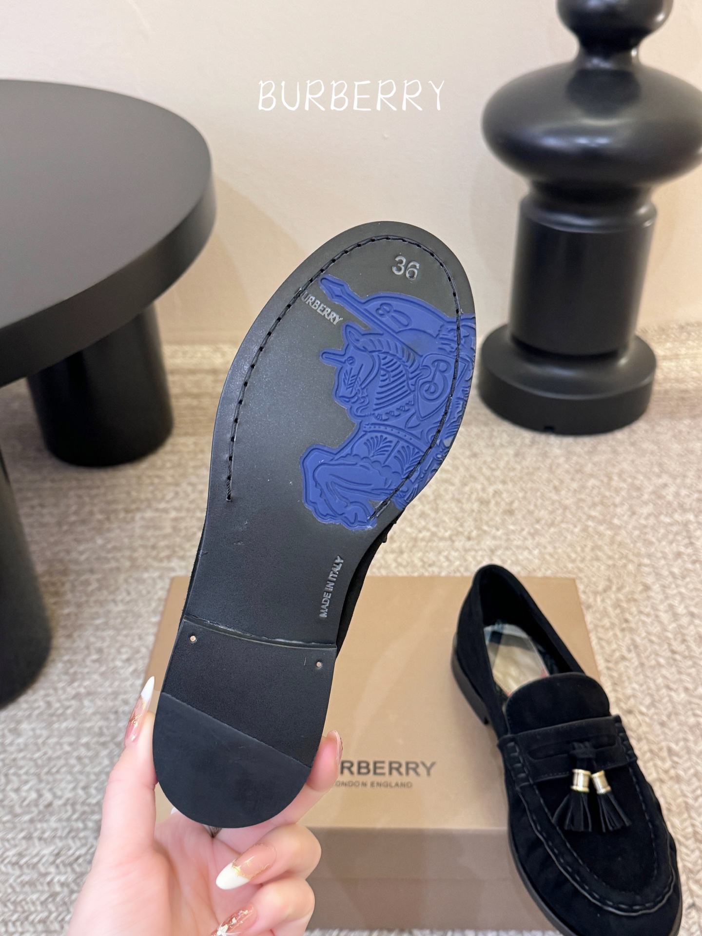 BURBERRY～博柏利、巴宝莉BBR F049 出自设计师Daniel Lee 26ss/春夏全新设计