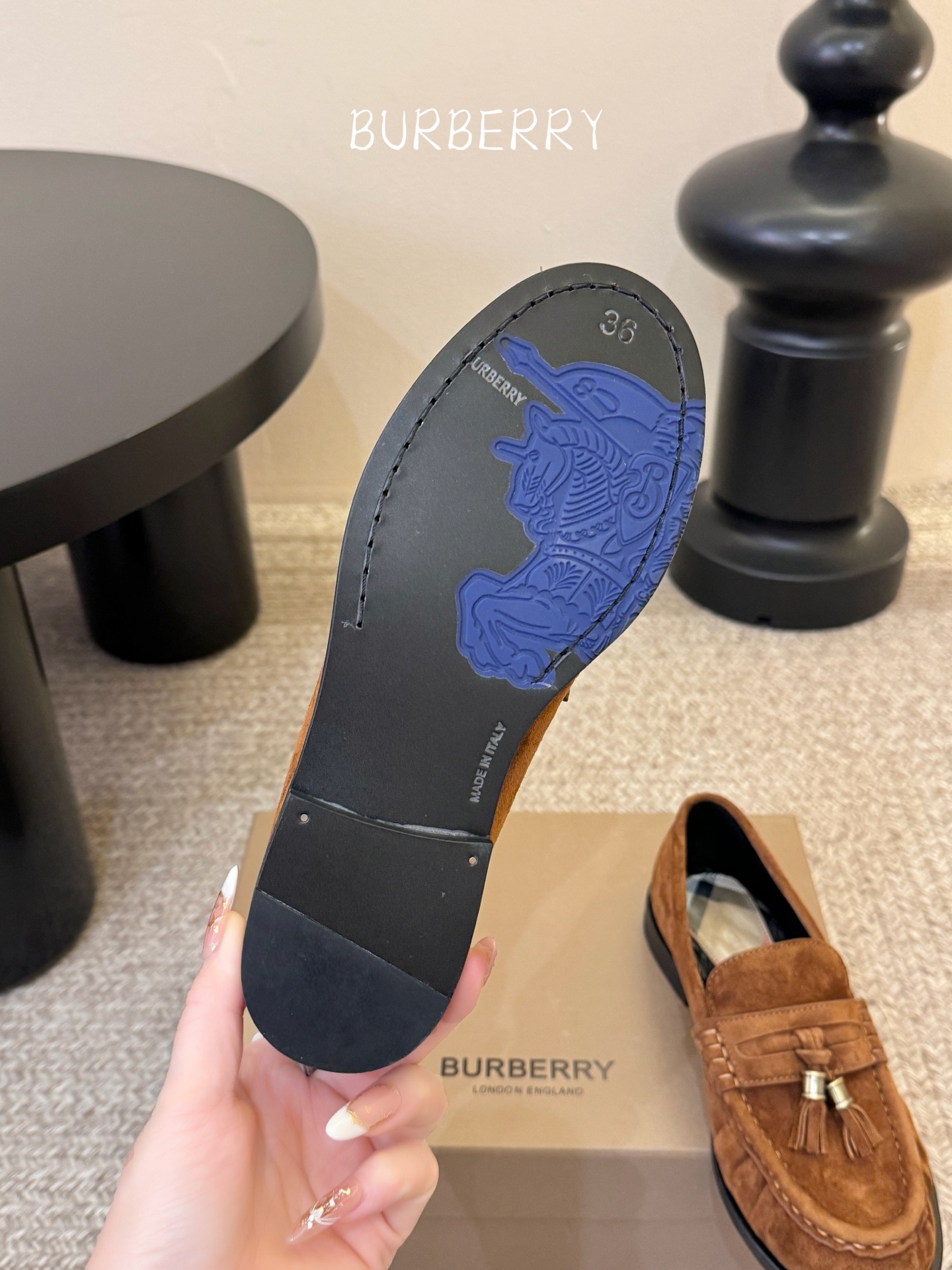 BURBERRY～博柏利、巴宝莉BBR F049 出自设计师Daniel Lee 26ss/春夏全新设计