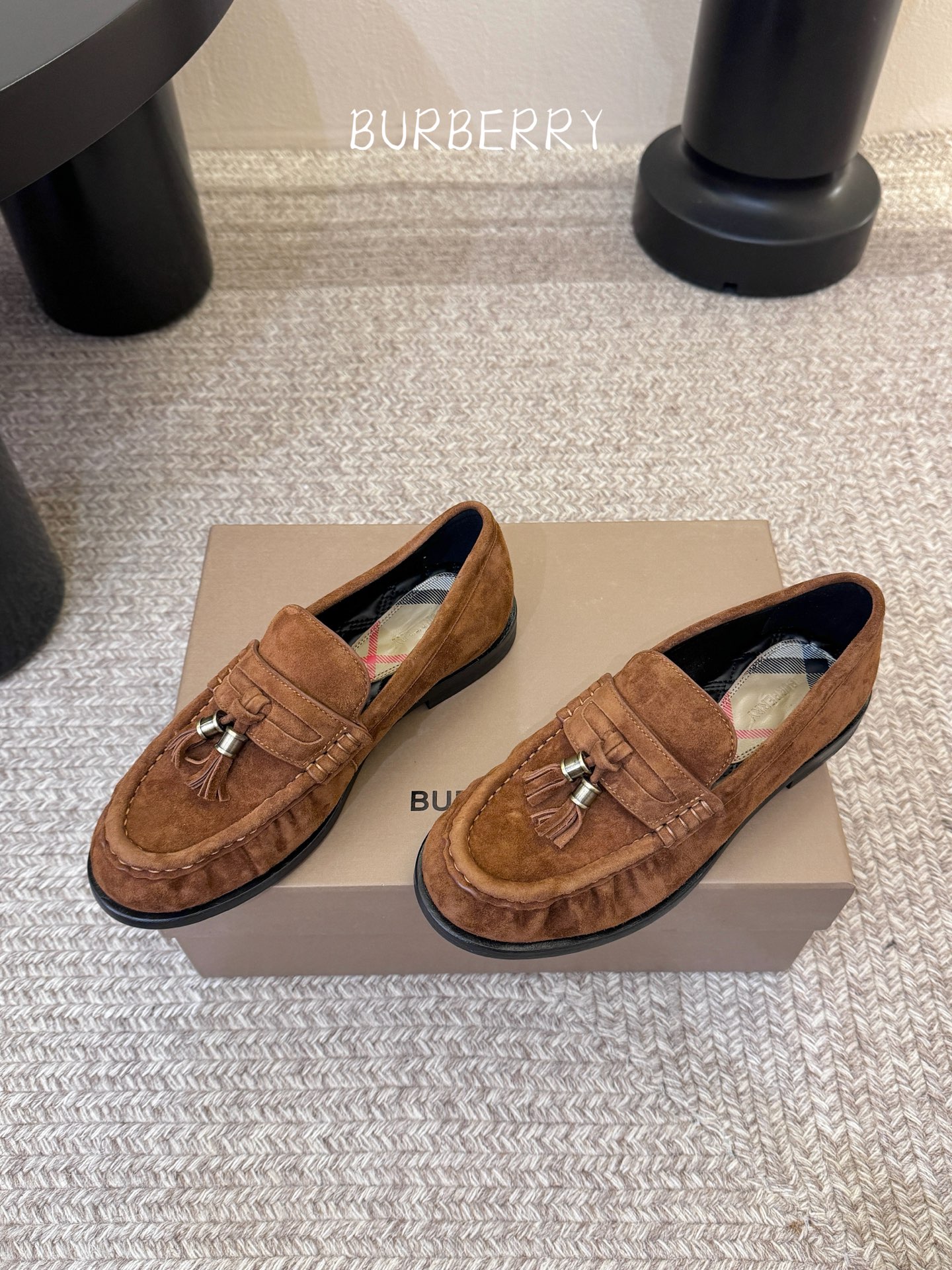 BURBERRY～博柏利、巴宝莉BBR F049 出自设计师Daniel Lee 26ss/春夏全新设计